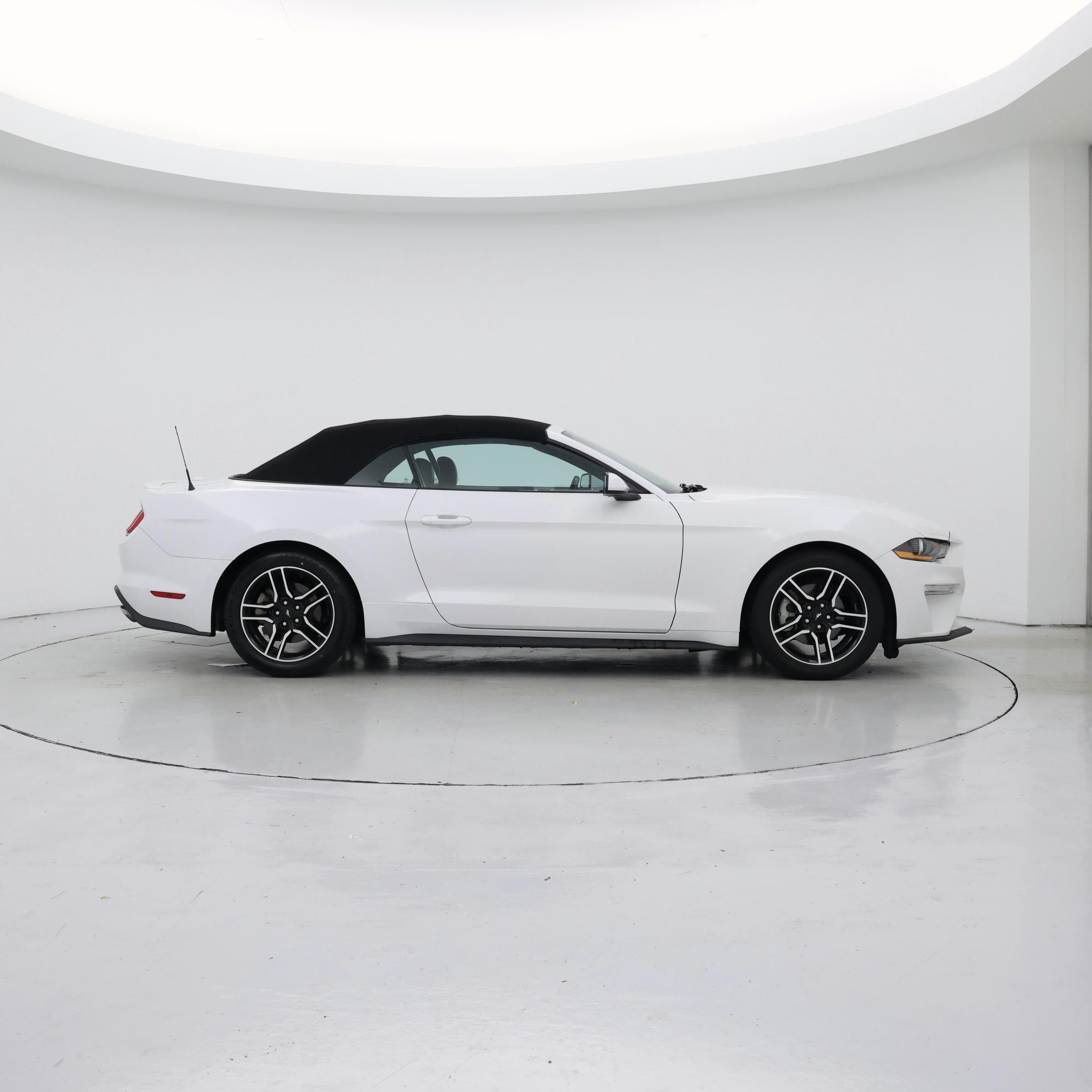 Thumbnail: 2021 Ford Mustang - 7