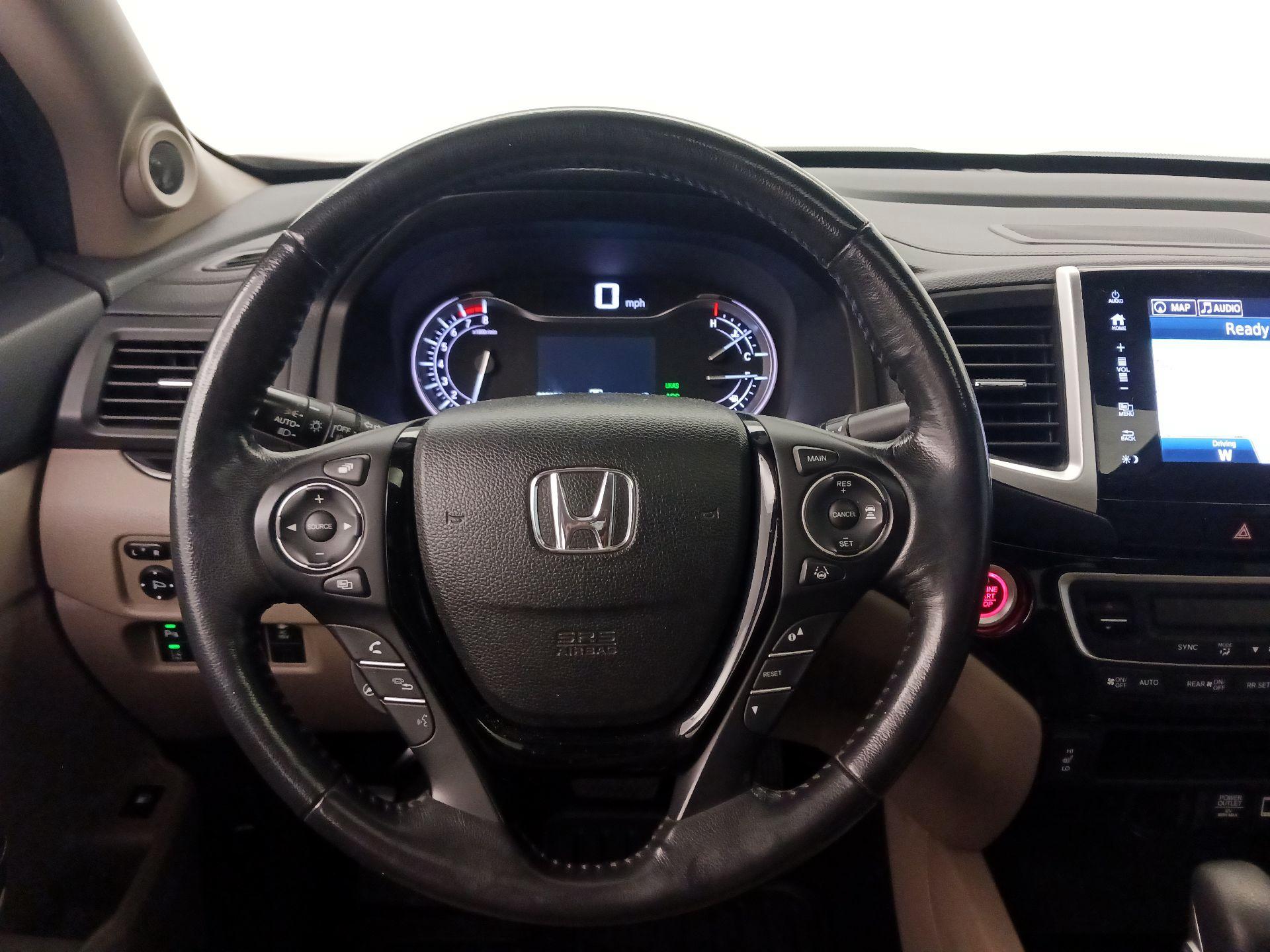 Thumbnail: 2017 Honda Ridgeline - 10