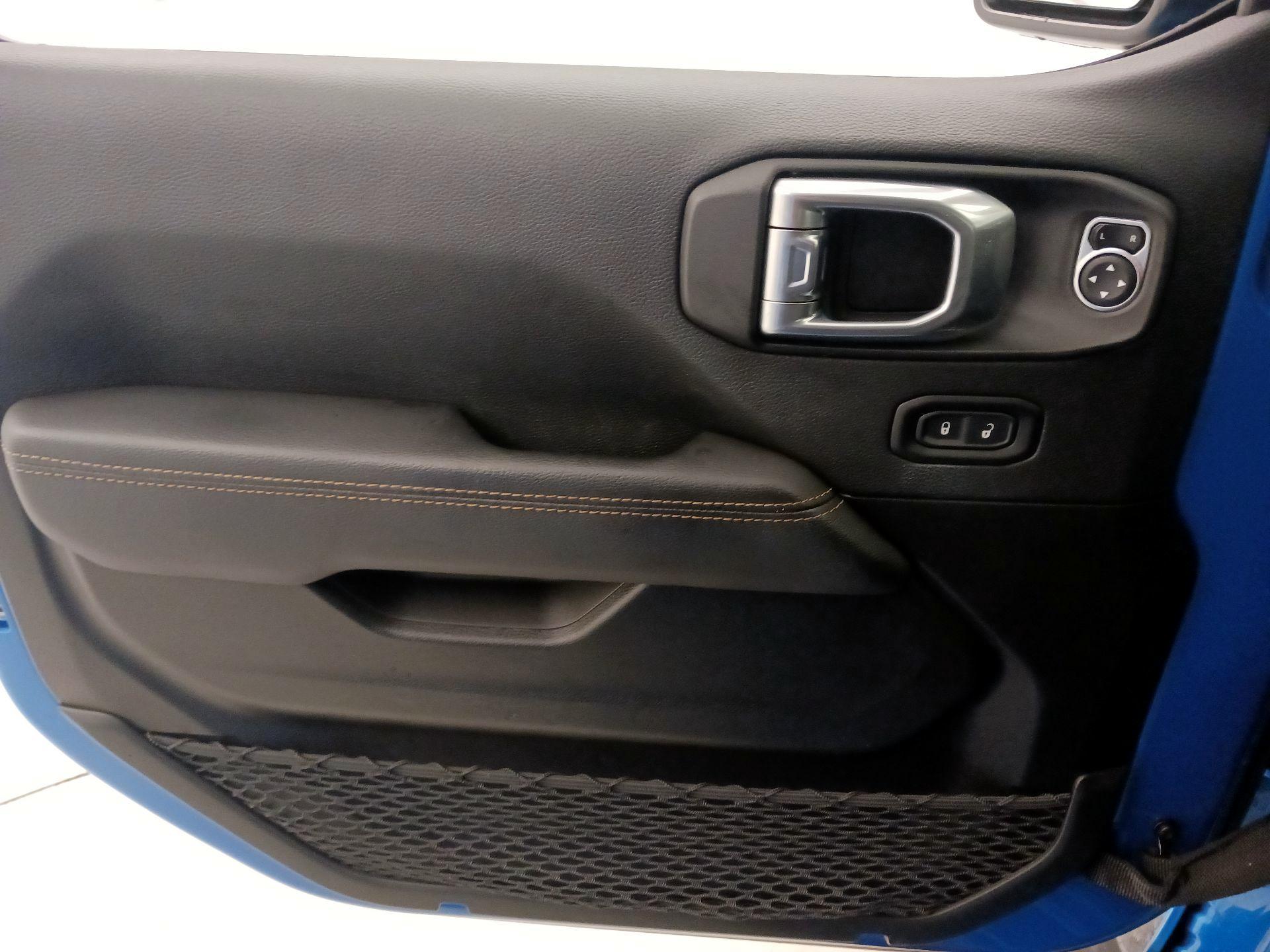 Thumbnail: 2022 Jeep Gladiator - 12