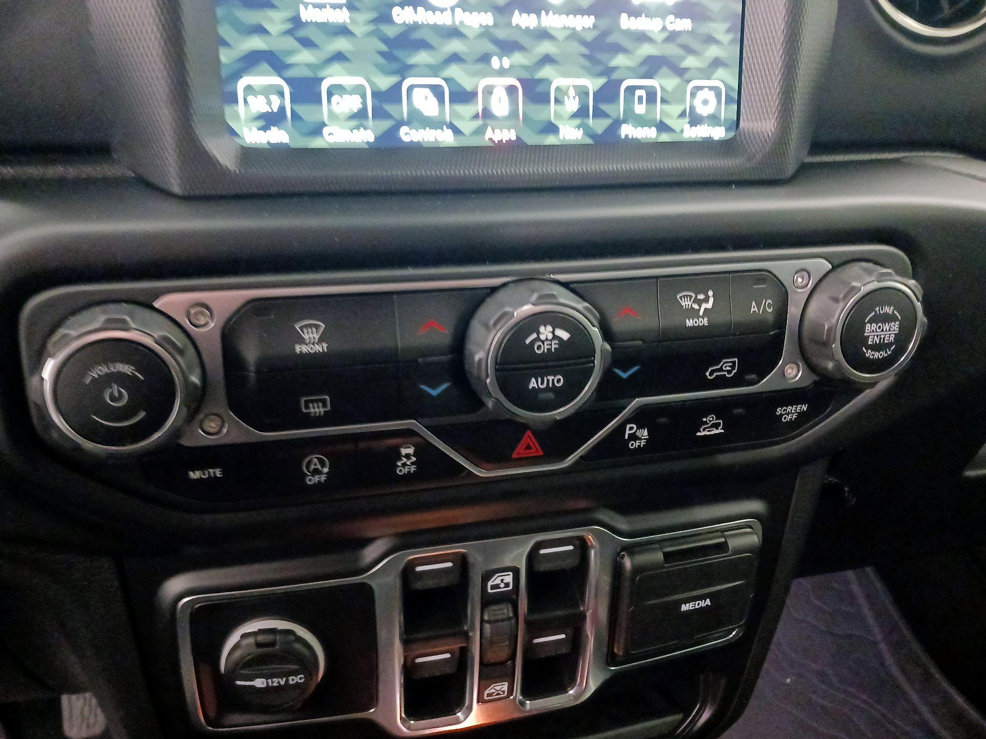 Thumbnail: 2022 Jeep Gladiator - 17