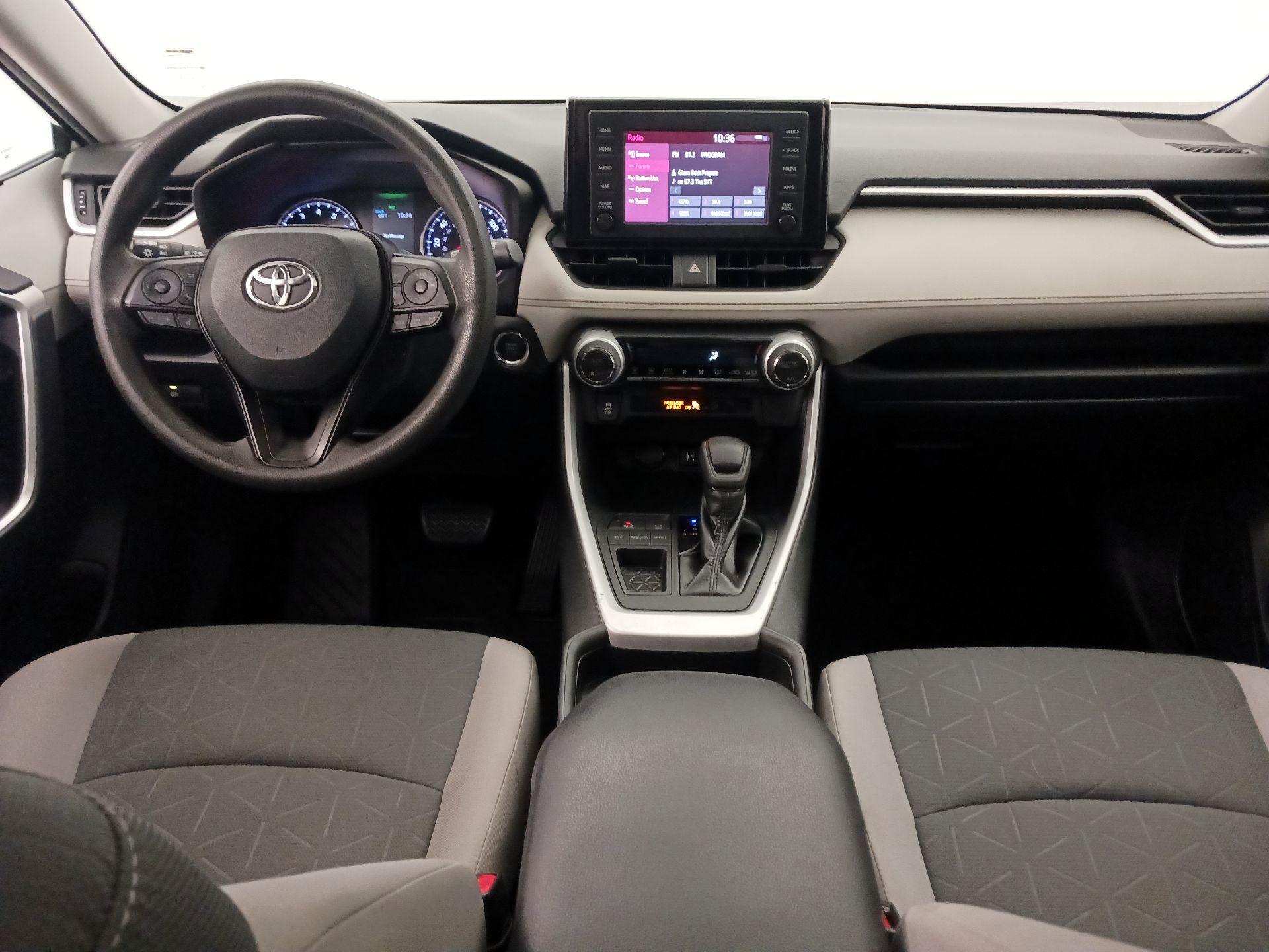 Thumbnail: 2019 Toyota RAV4 - 9