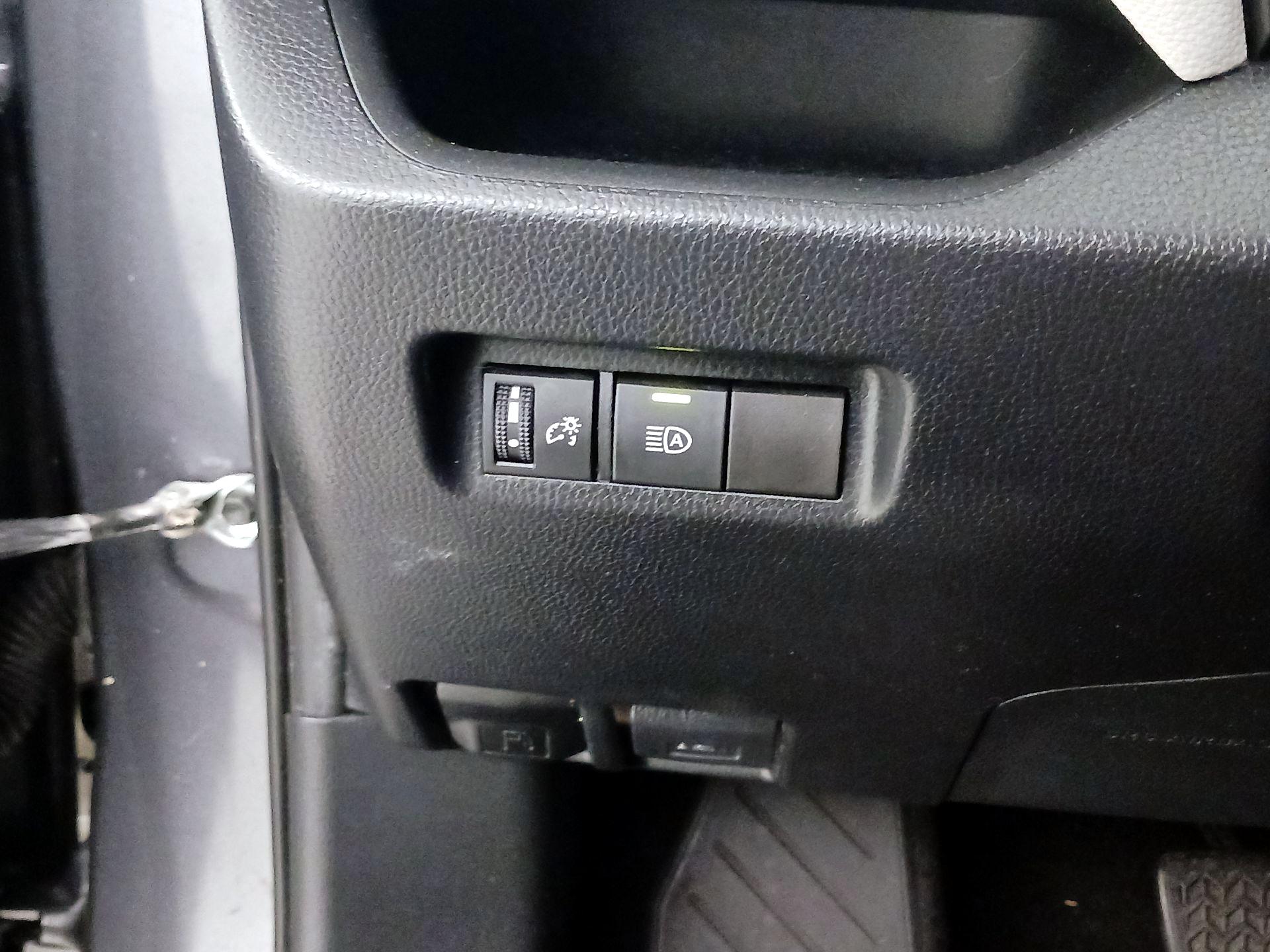 Thumbnail: 2019 Toyota RAV4 - 13