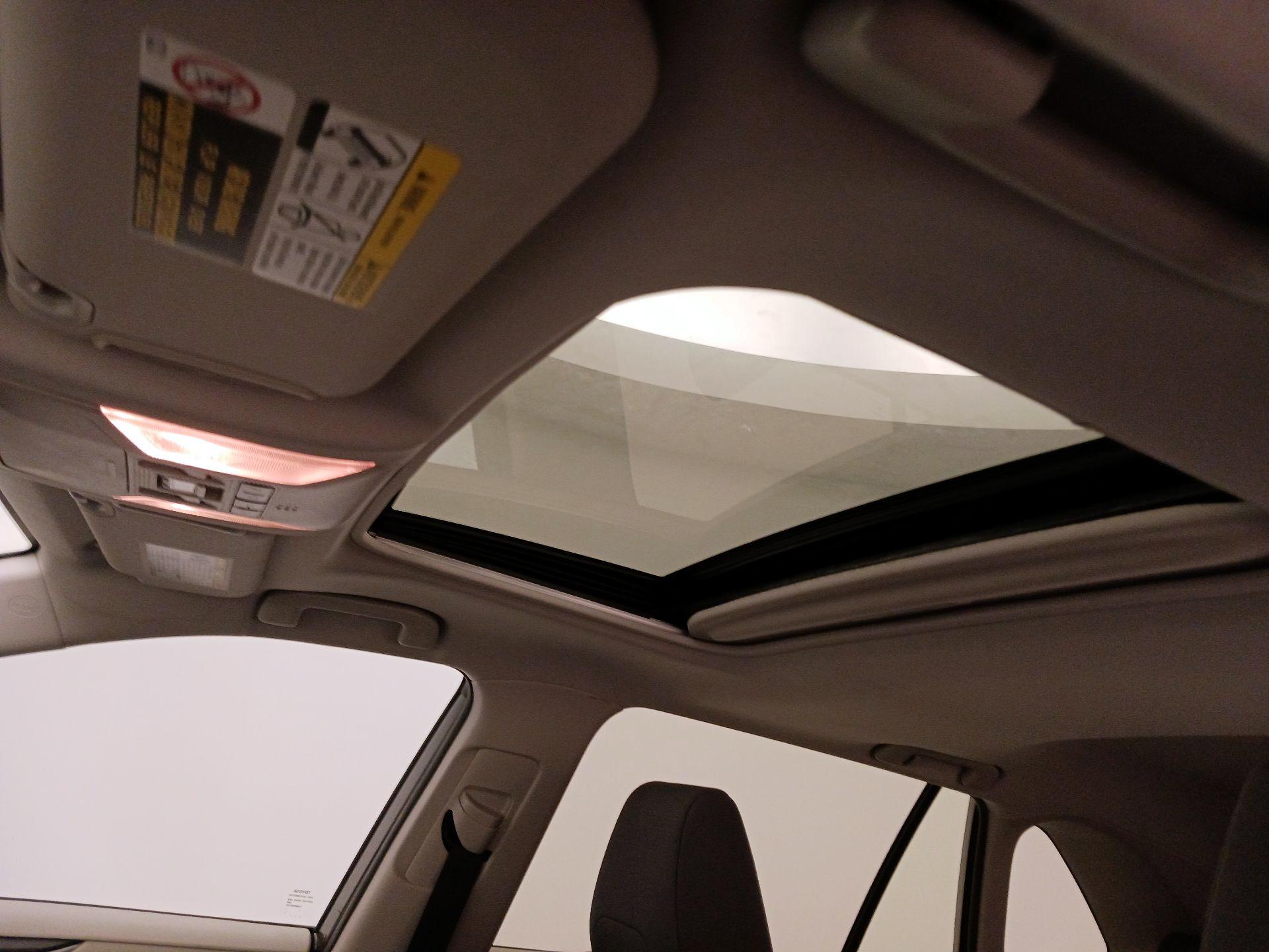 Thumbnail: 2019 Toyota RAV4 - 19