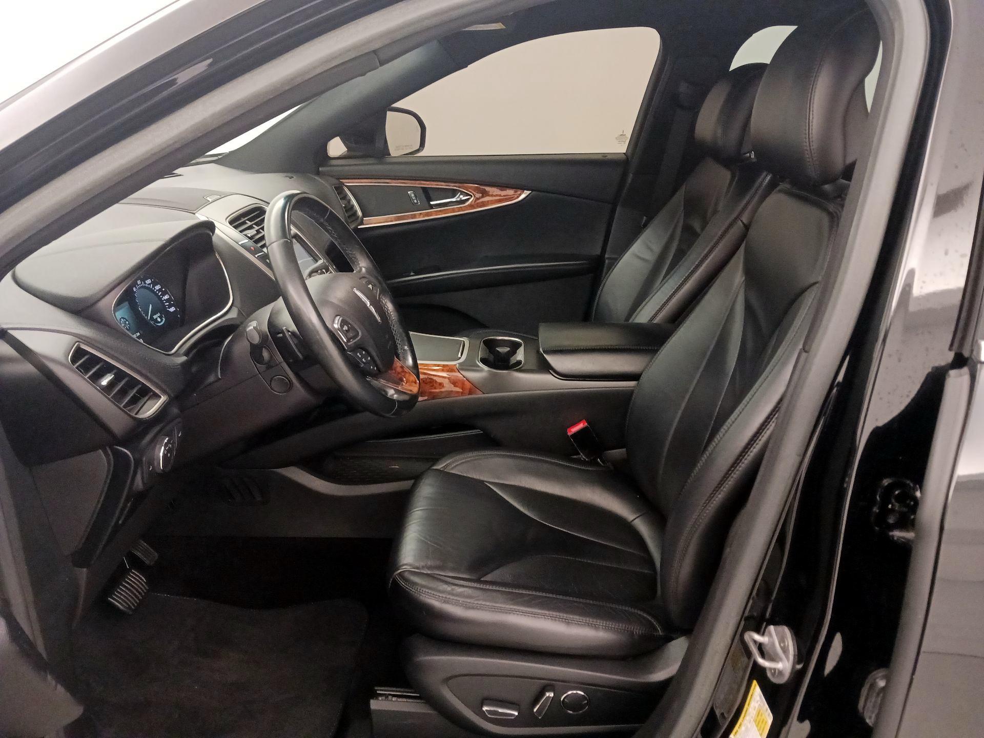 Thumbnail: 2016 Lincoln MKX - 11