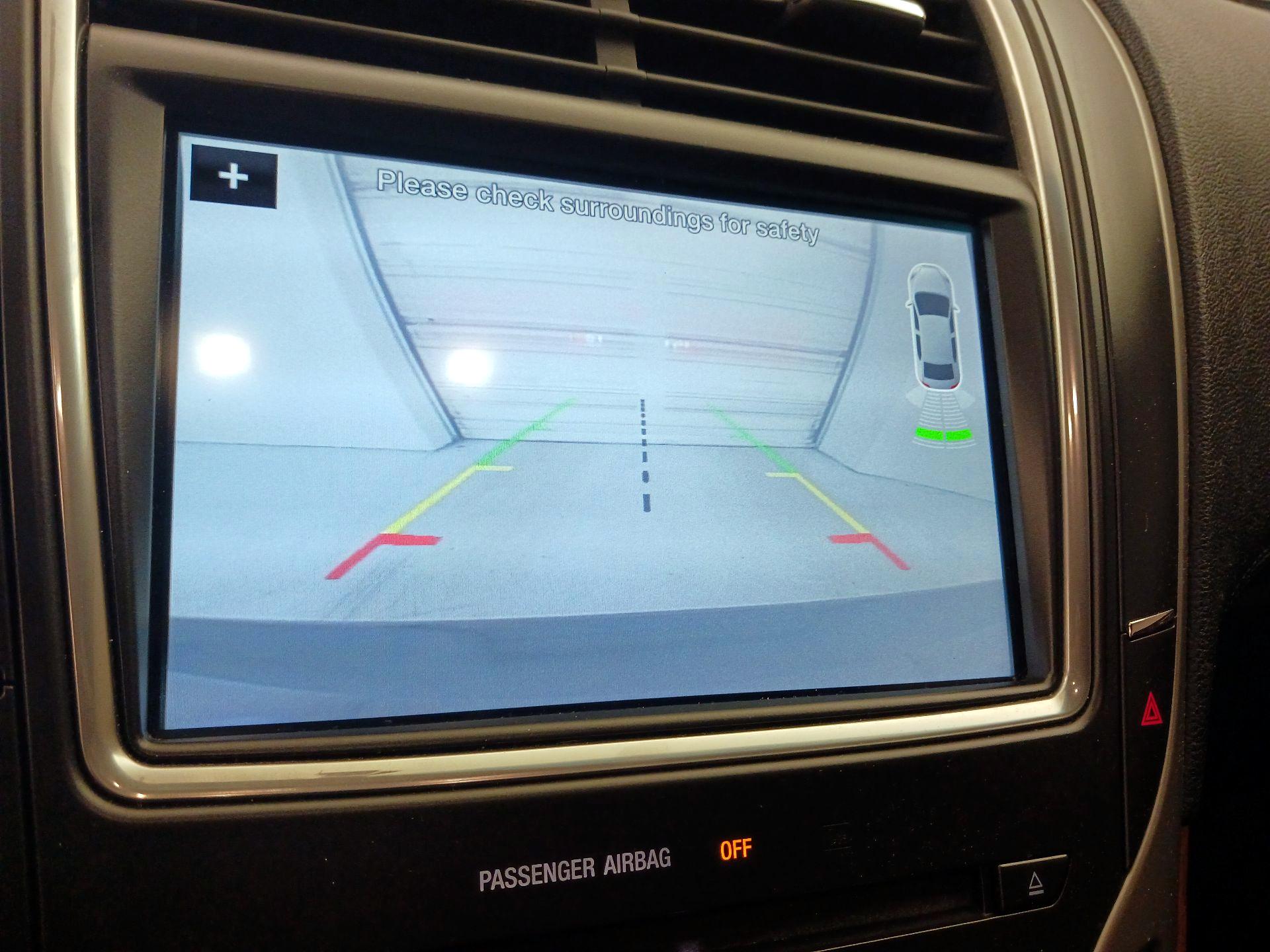 Thumbnail: 2016 Lincoln MKX - 15