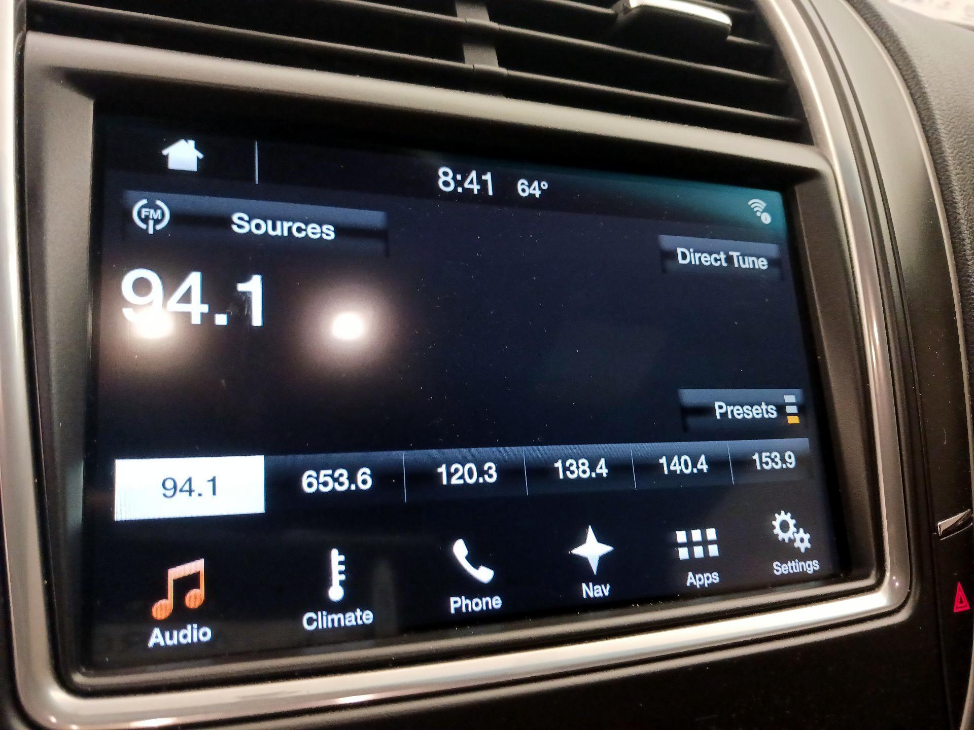 Thumbnail: 2016 Lincoln MKX - 16