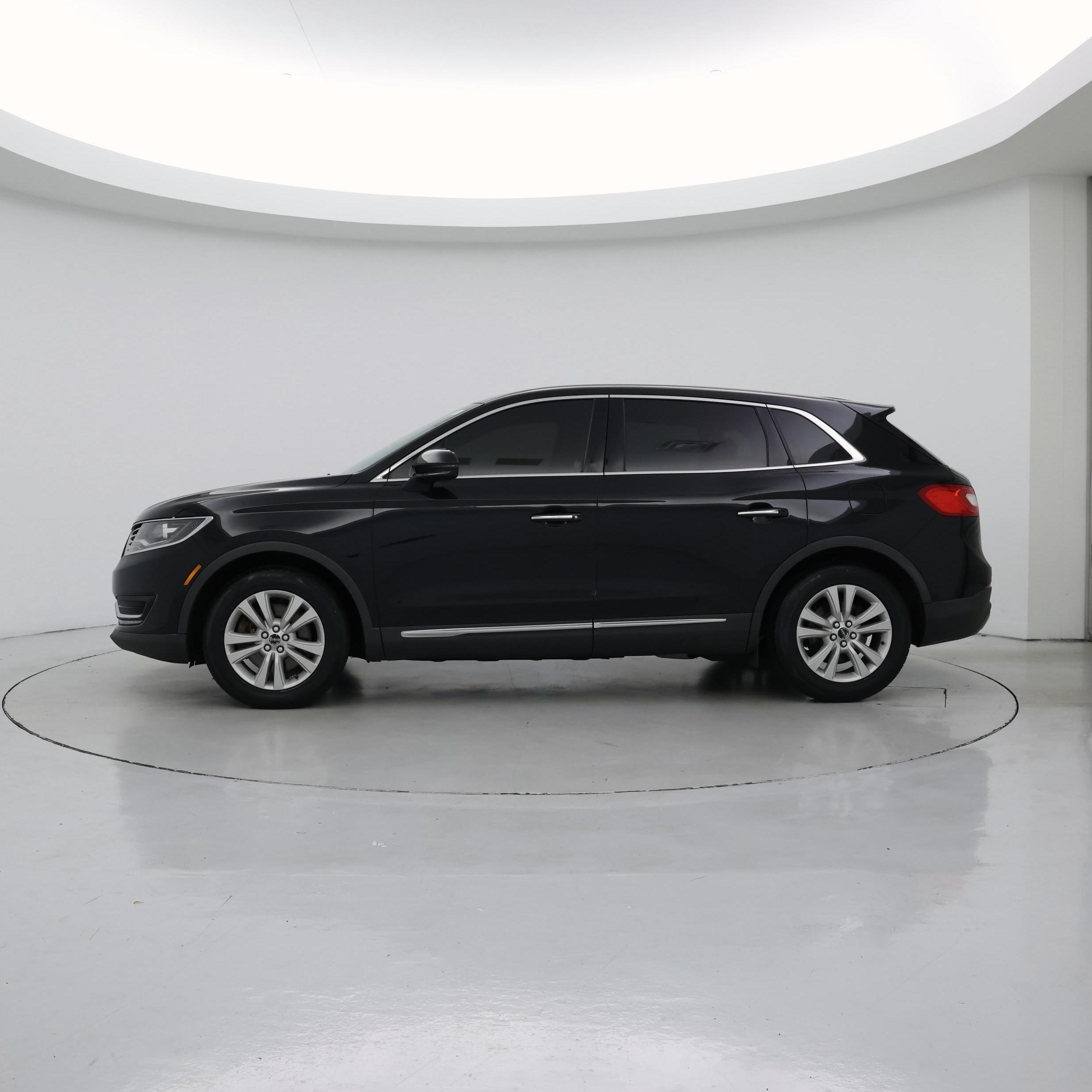 Thumbnail: 2016 Lincoln MKX - 3