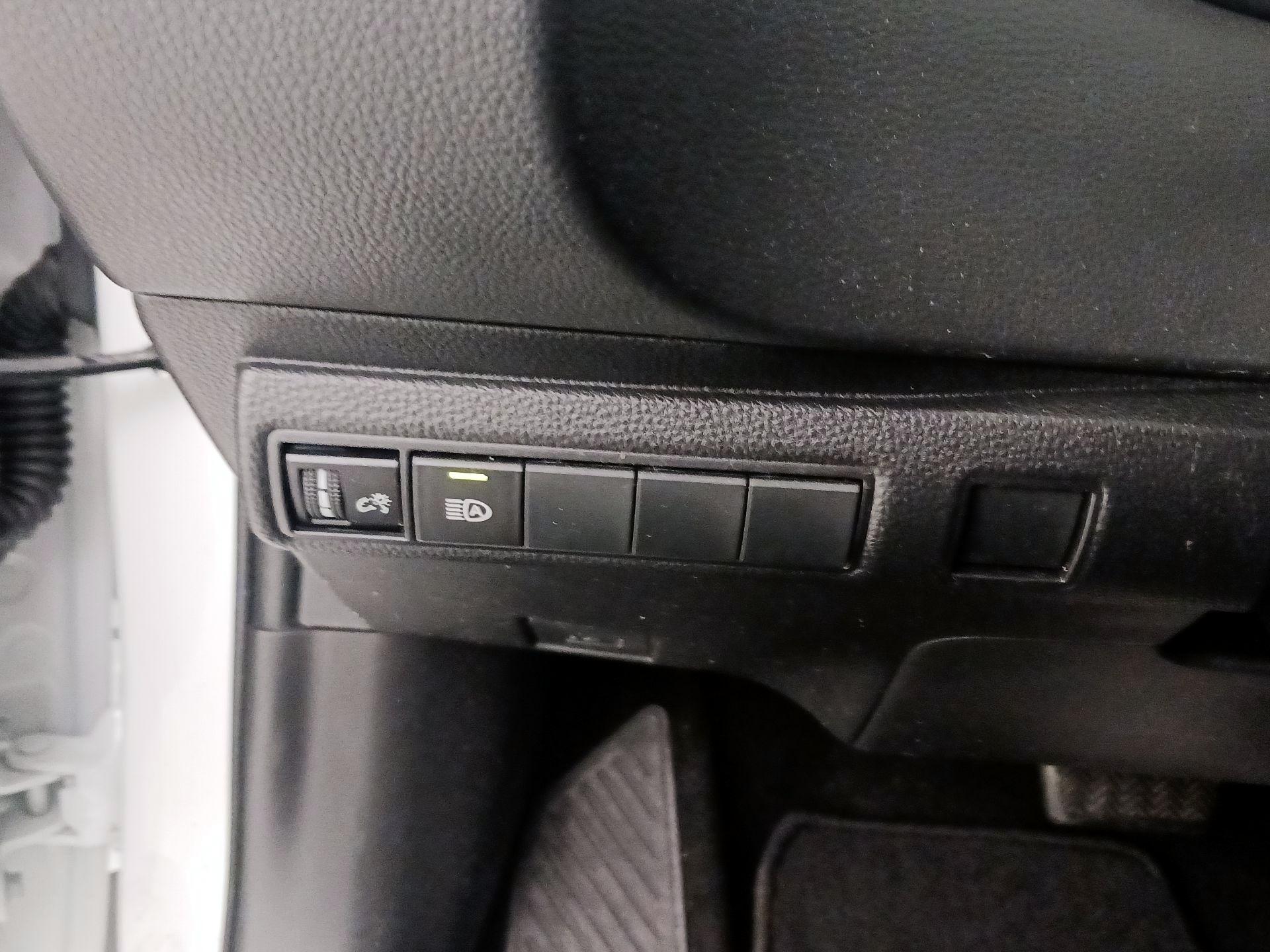 Thumbnail: 2022 Toyota Corolla - 13