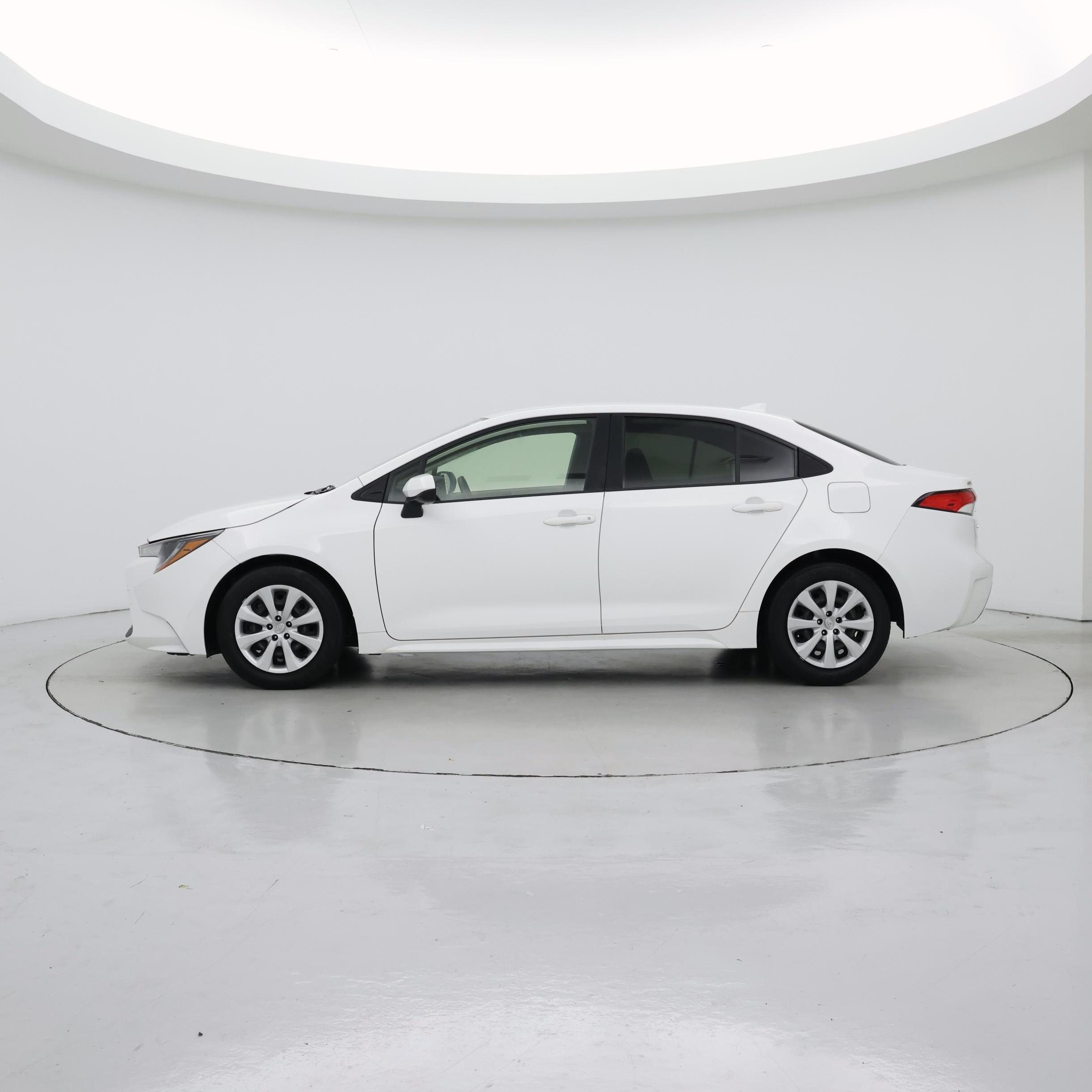 Thumbnail: 2022 Toyota Corolla - 3