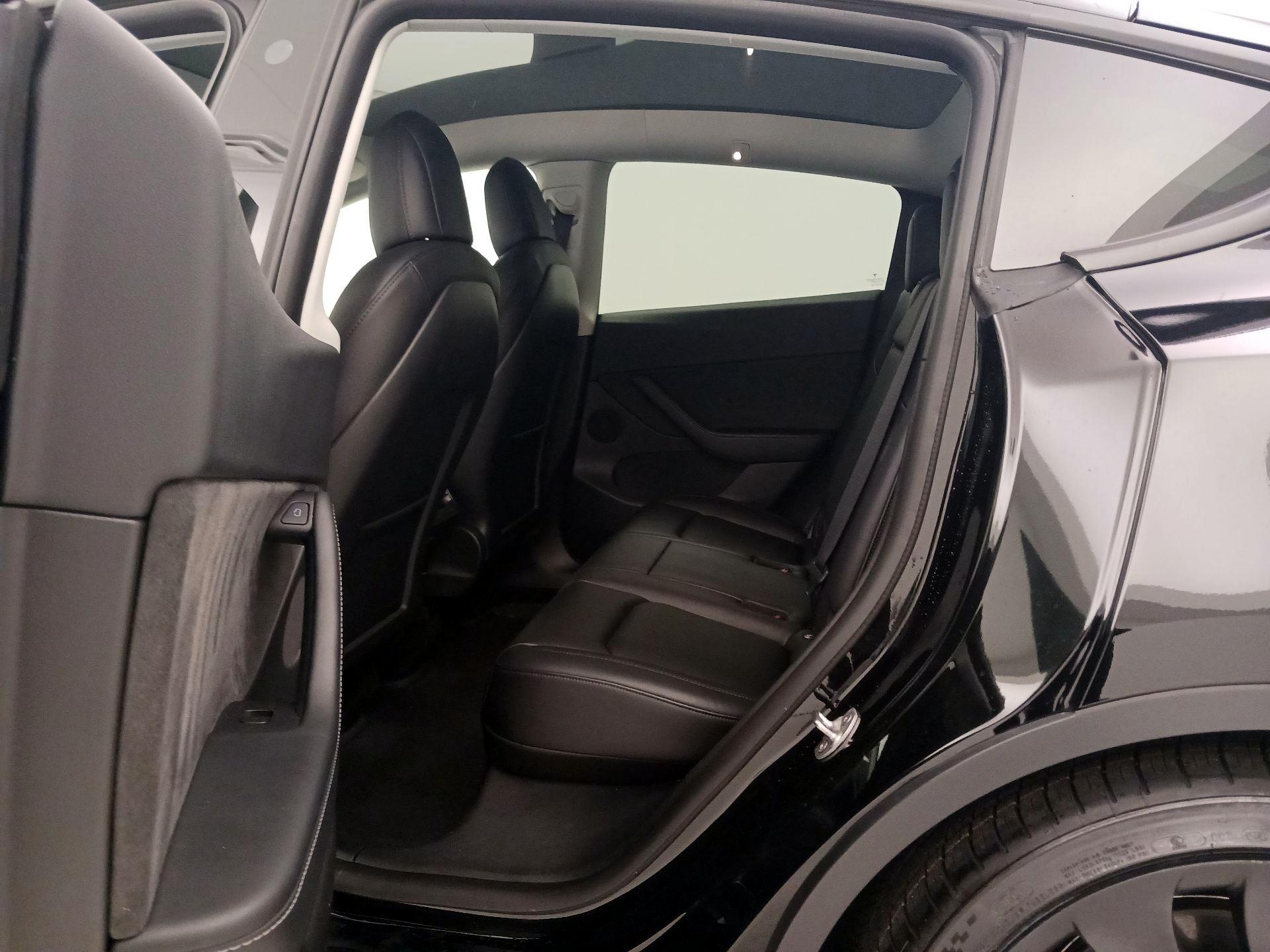 Thumbnail: 2022 Tesla Model Y - 20