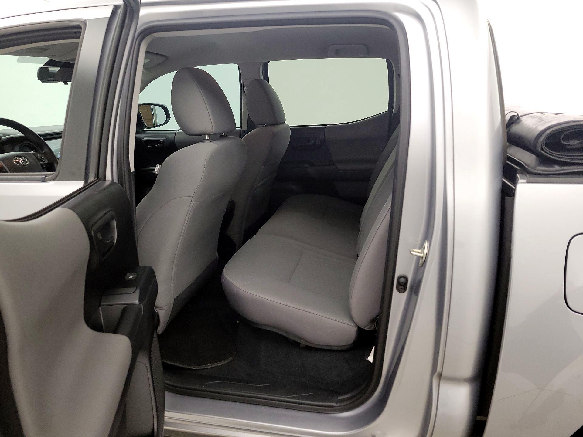 Thumbnail: 2020 Toyota Tacoma - 19