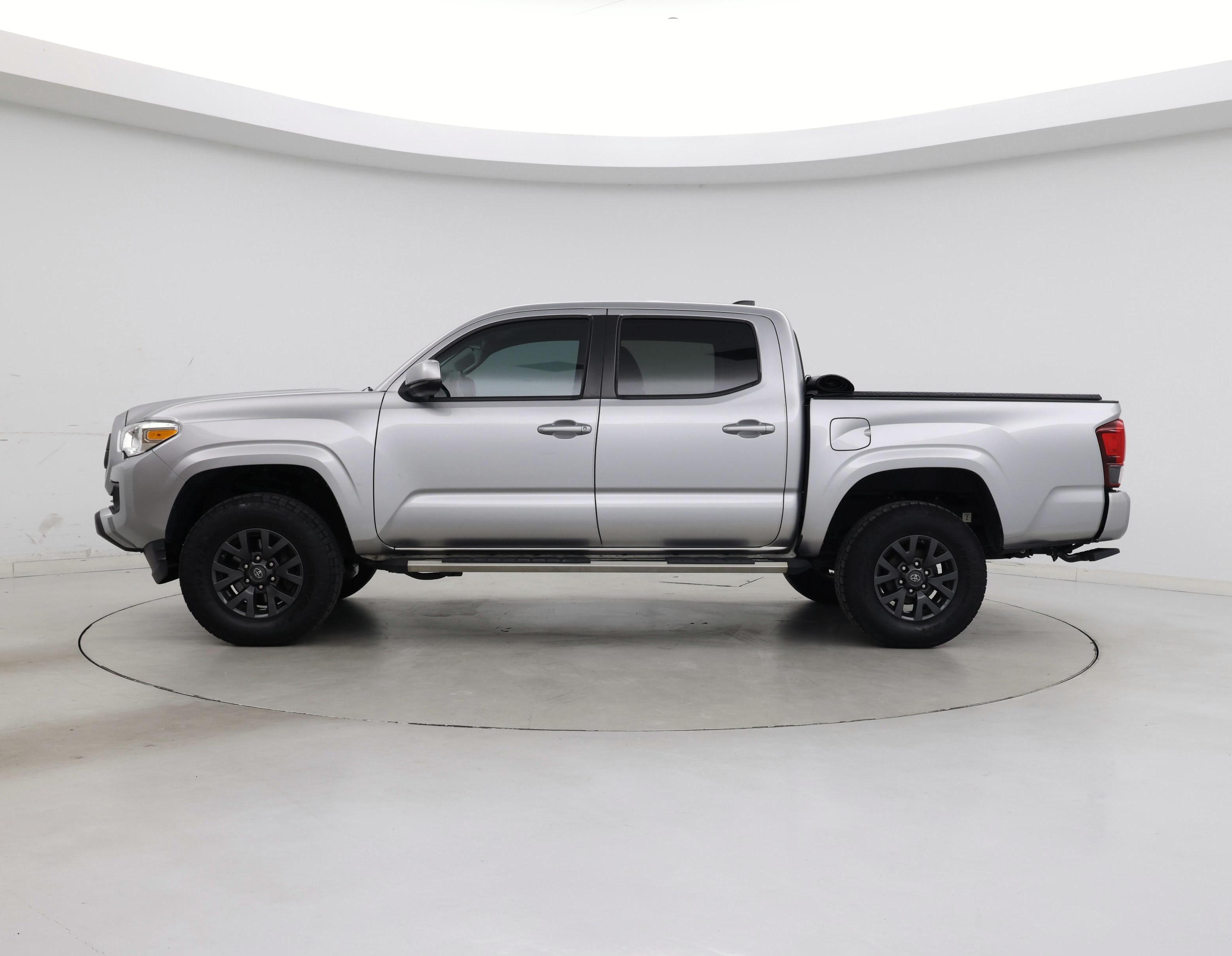 Thumbnail: 2020 Toyota Tacoma - 3