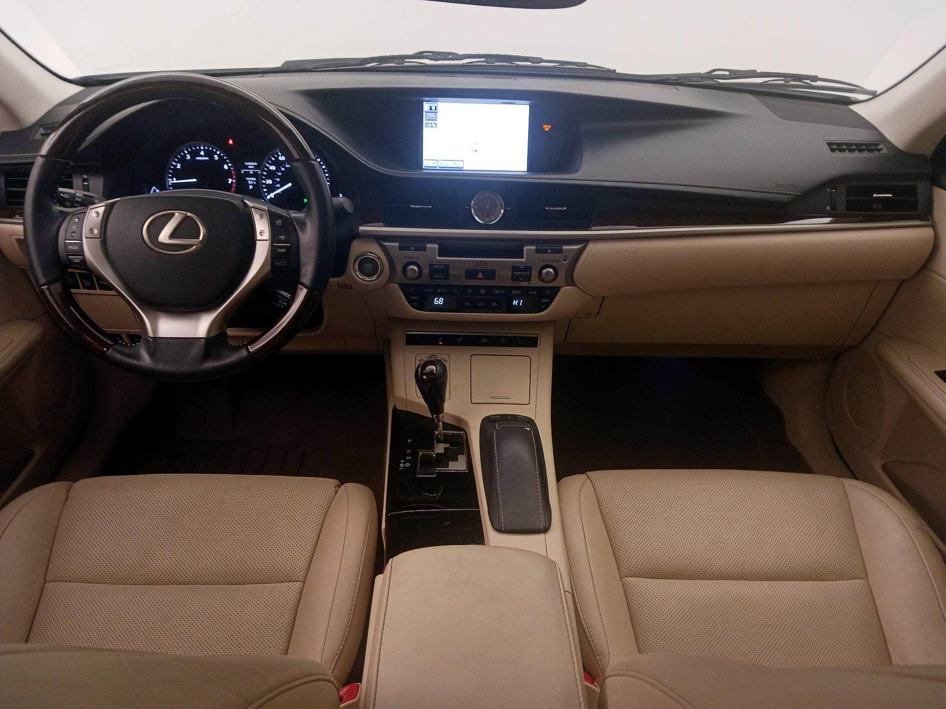 Thumbnail: 2014 Lexus ES - 9