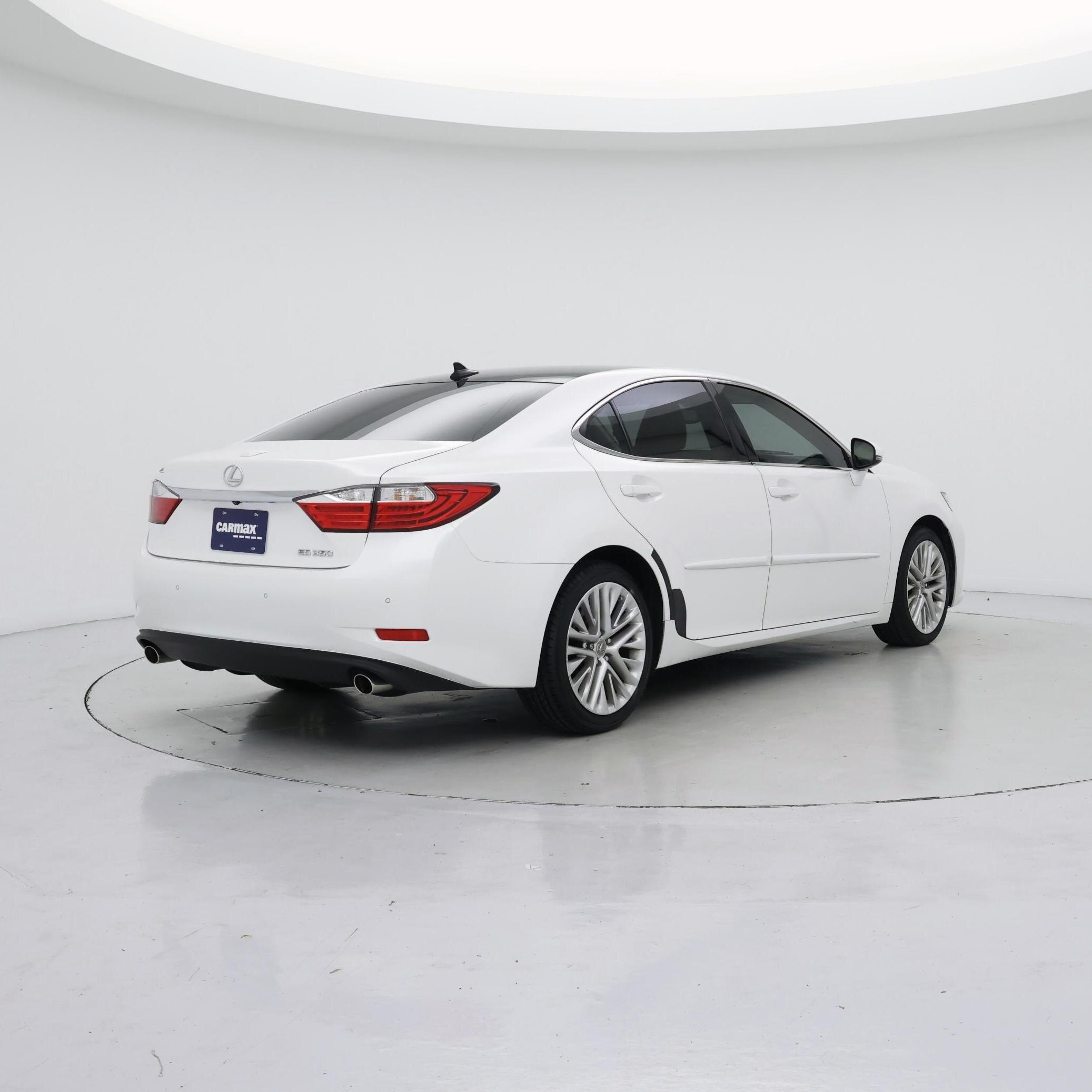Thumbnail: 2014 Lexus ES - 8