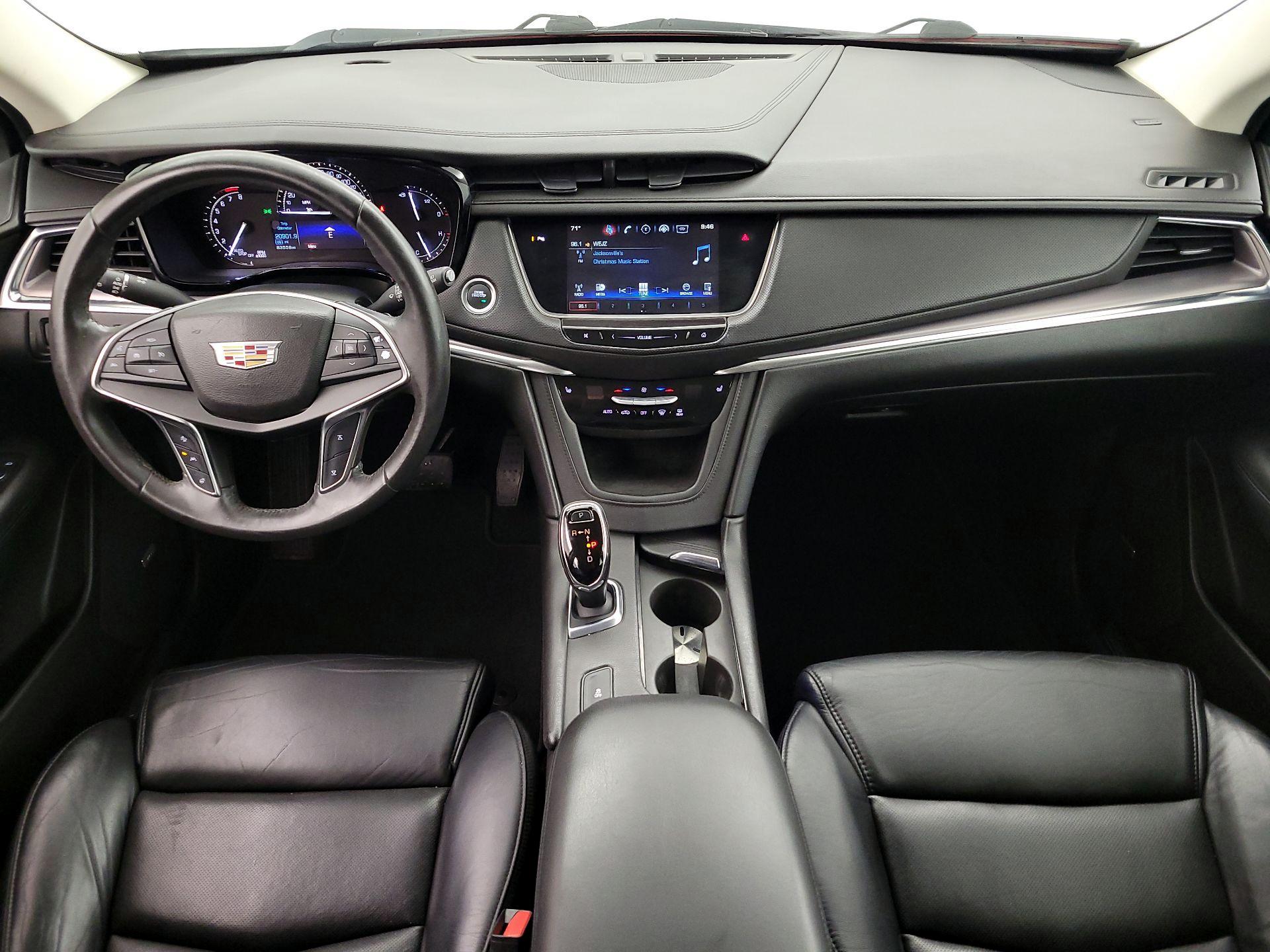 Thumbnail: 2017 Cadillac XT5 - 9