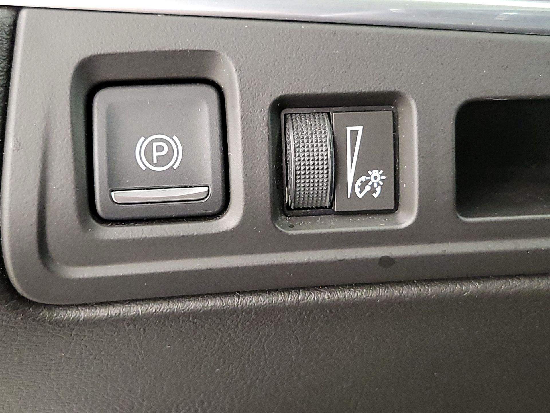 Thumbnail: 2017 Cadillac XT5 - 13