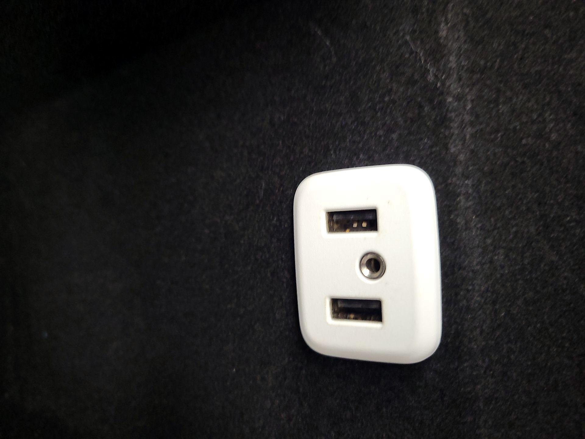 Thumbnail: 2017 Cadillac XT5 - 18