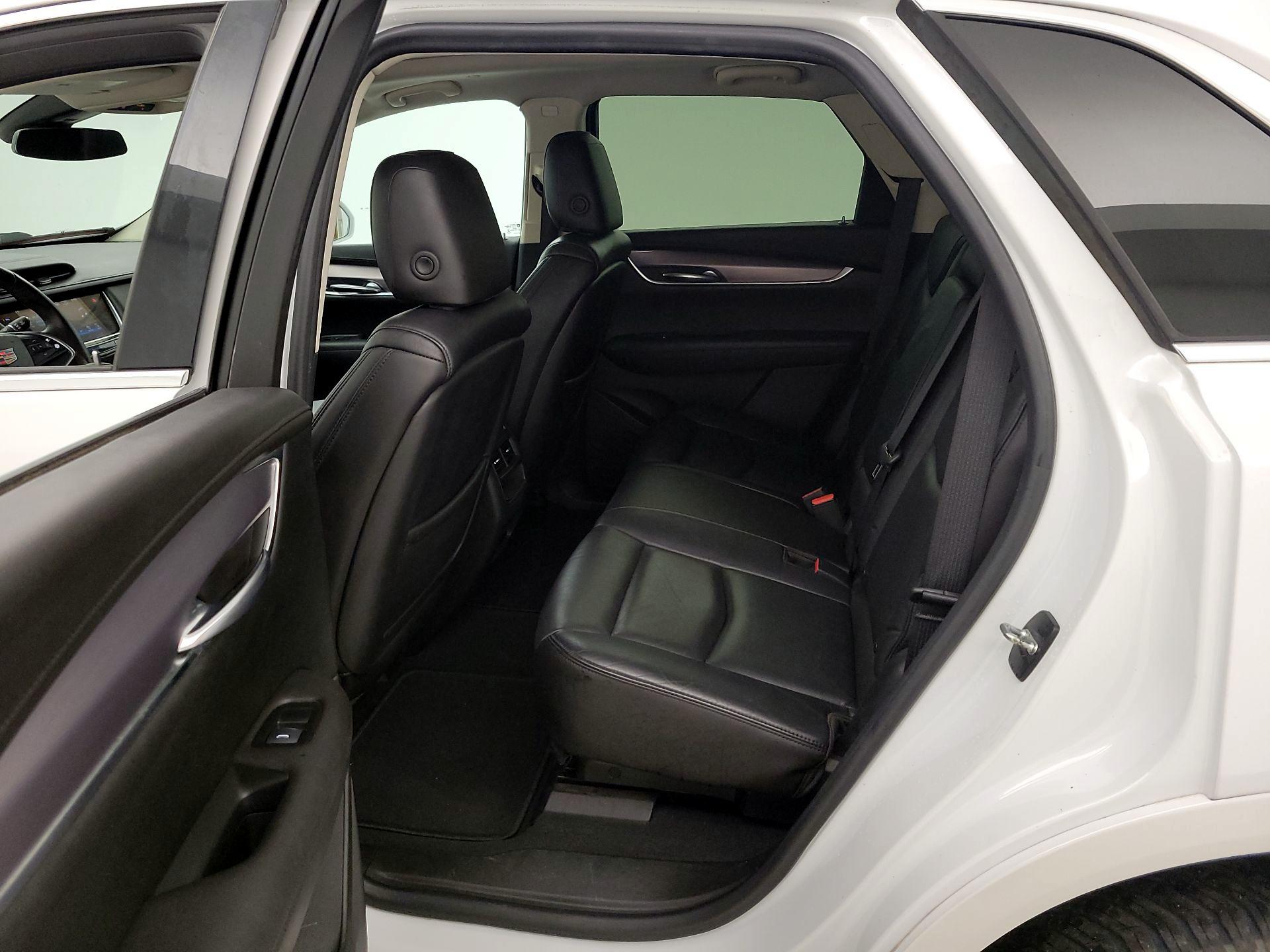 Thumbnail: 2017 Cadillac XT5 - 20