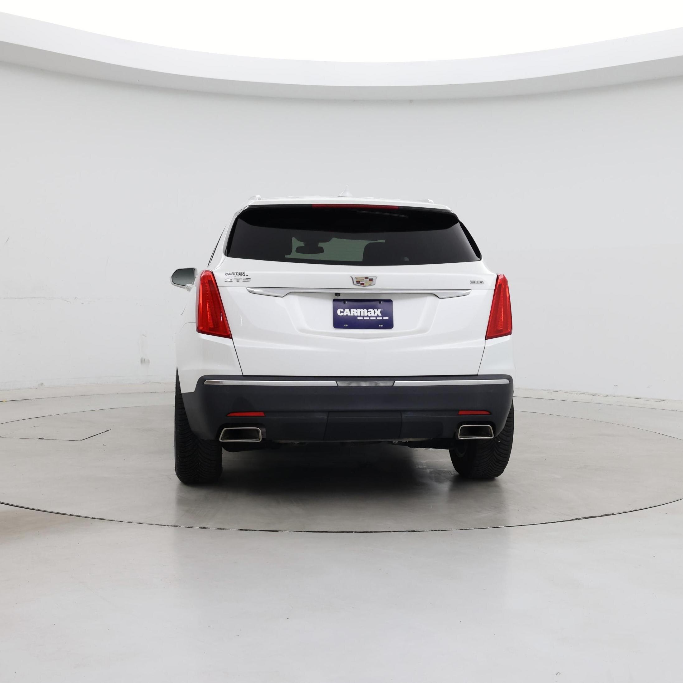 Thumbnail: 2017 Cadillac XT5 - 6