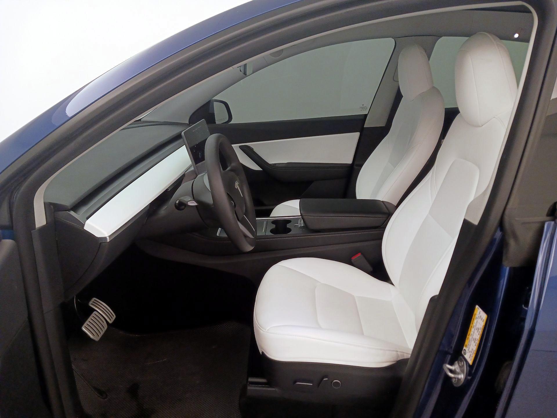 Thumbnail: 2022 Tesla Model Y - 11