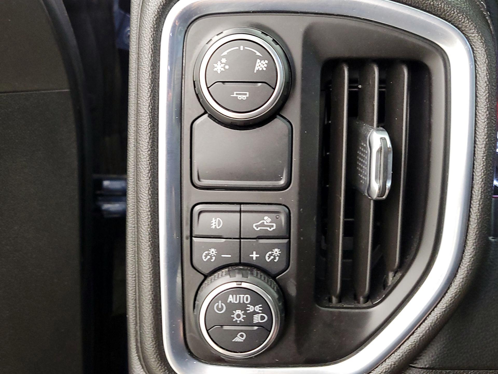 Thumbnail: 2019 Chevrolet Silverado 1500 - 13