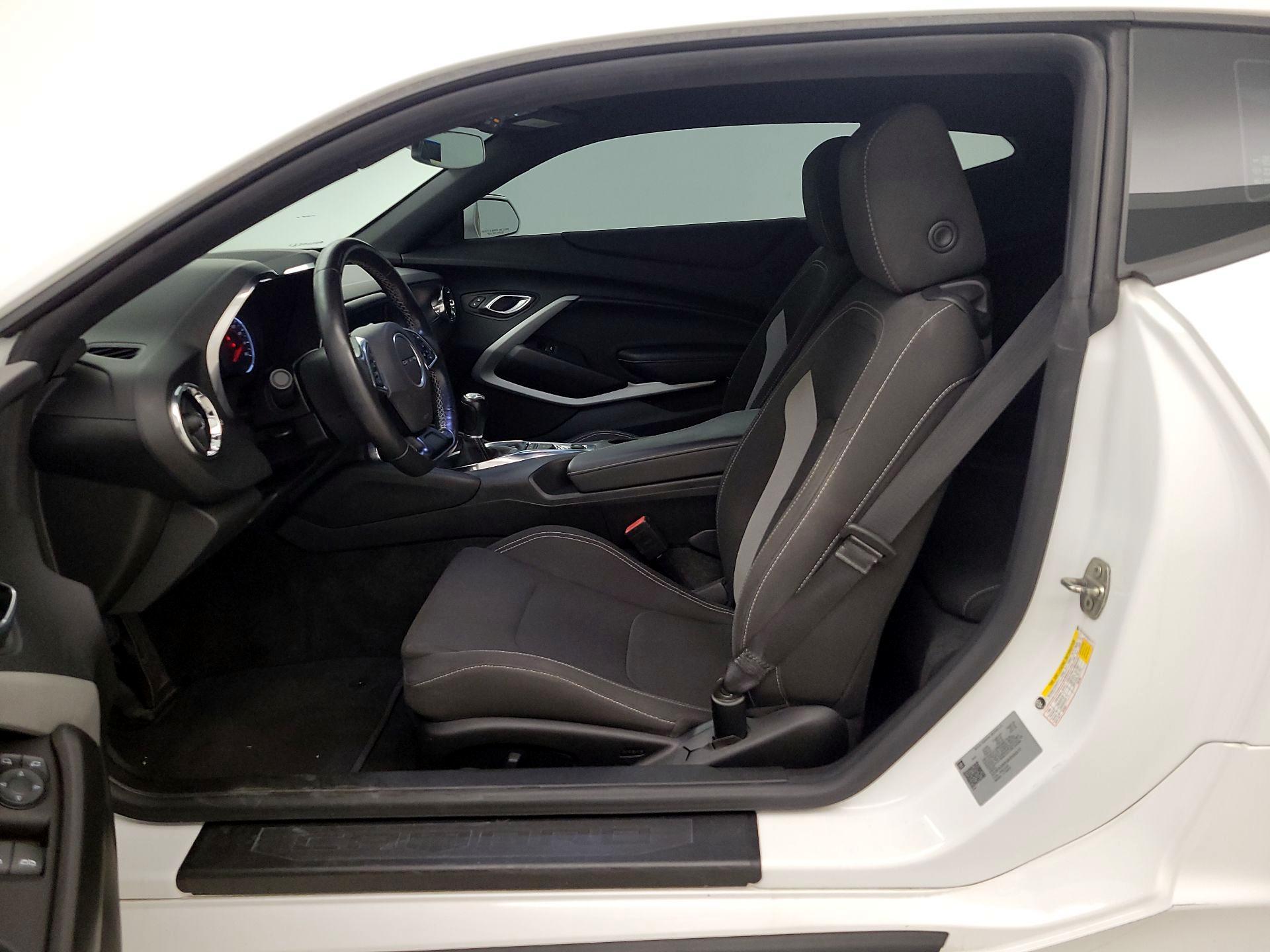 Thumbnail: 2019 Chevrolet Camaro - 11