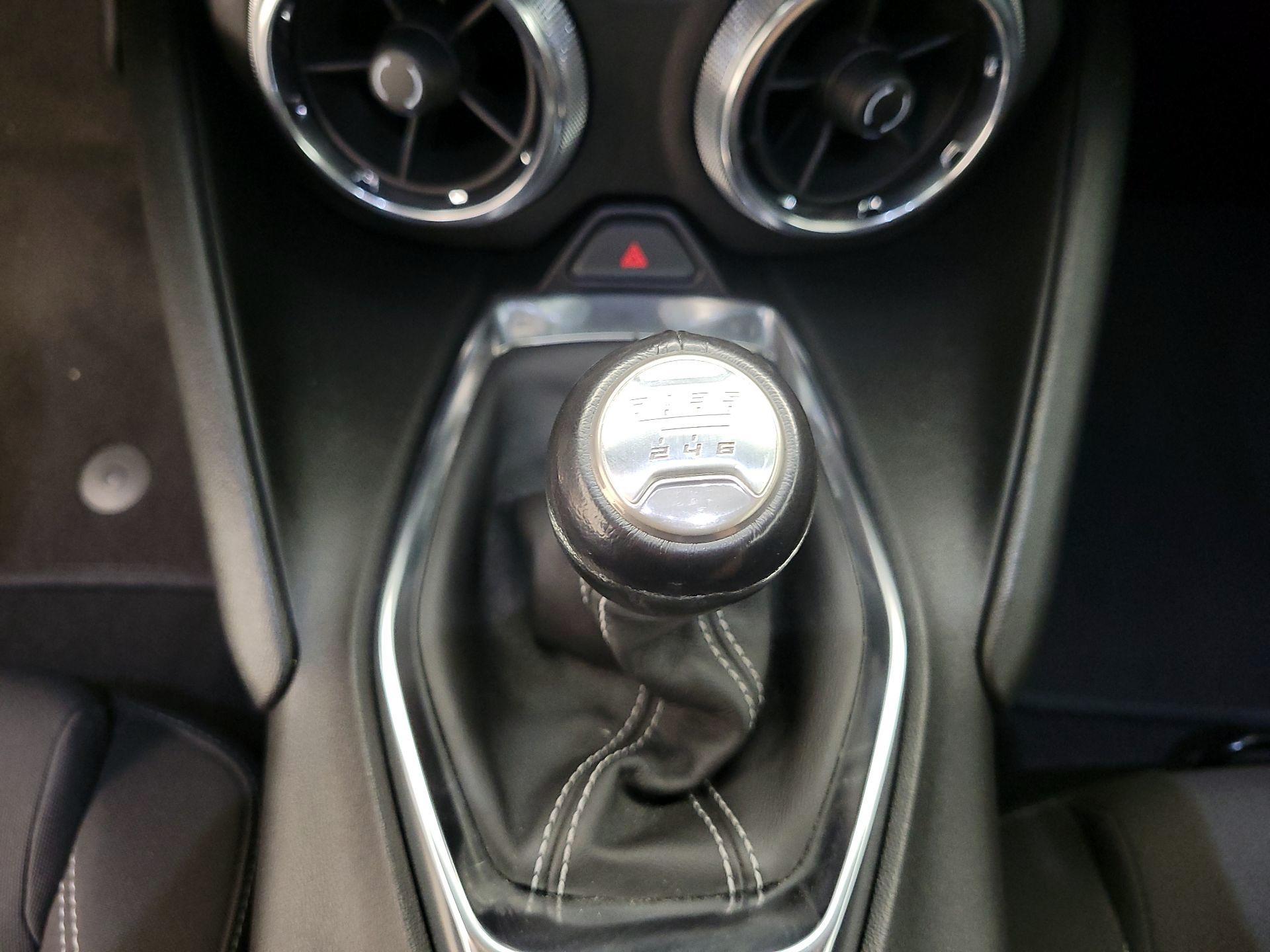 Thumbnail: 2019 Chevrolet Camaro - 16