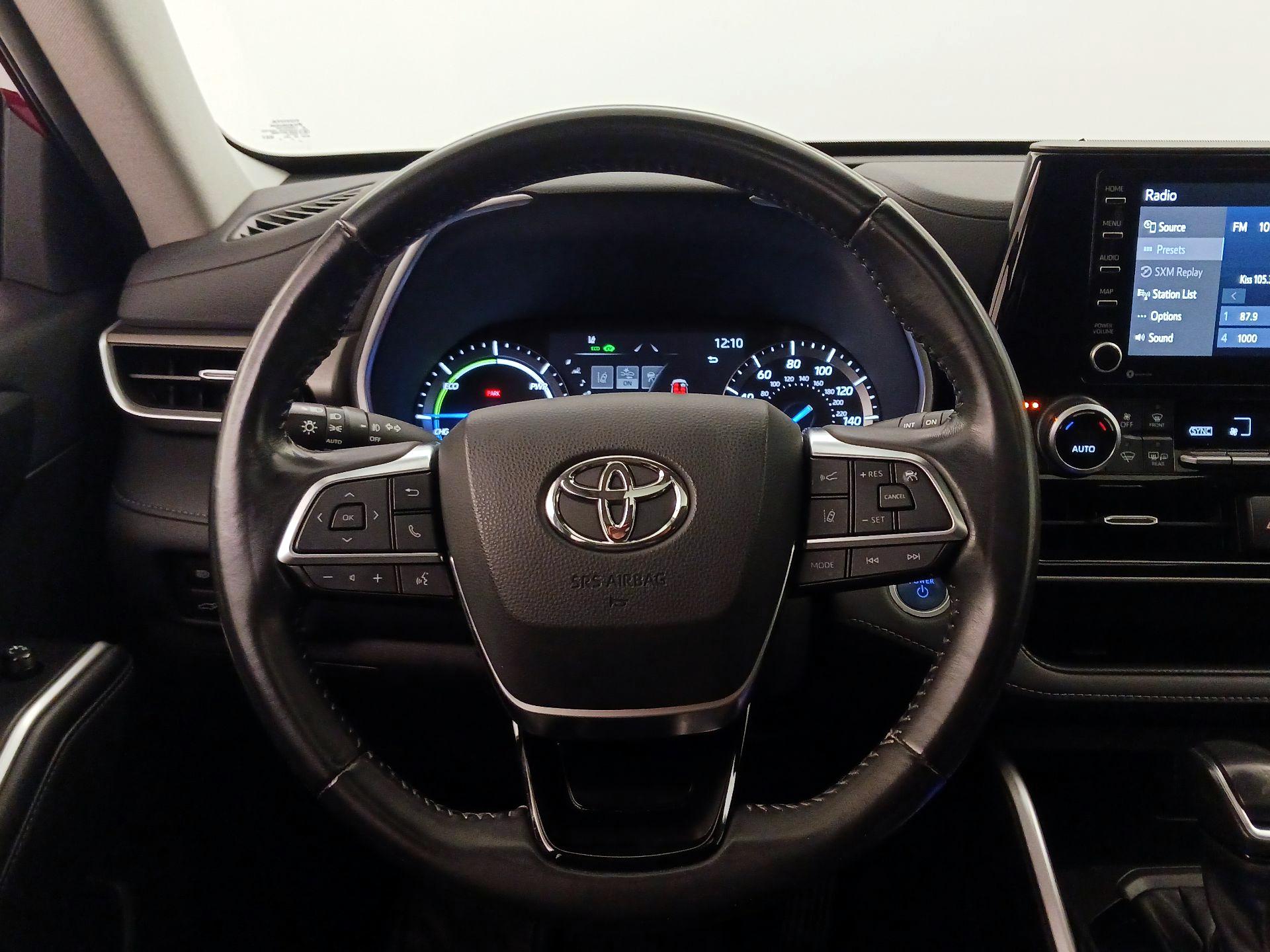 Thumbnail: 2021 Toyota Highlander - 10