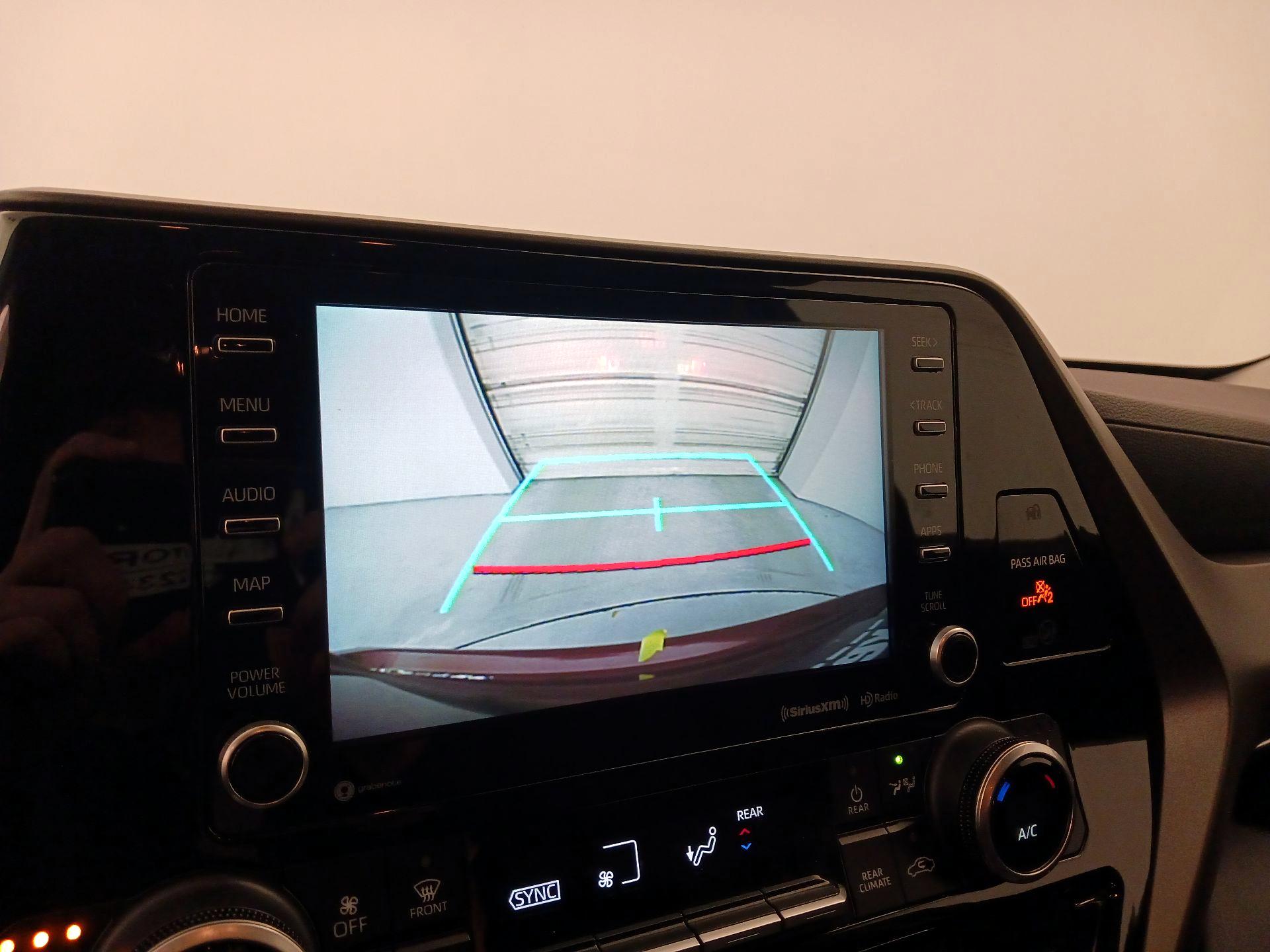 Thumbnail: 2021 Toyota Highlander - 14