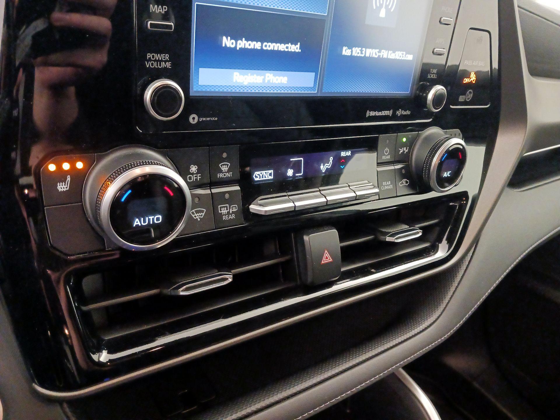 Thumbnail: 2021 Toyota Highlander - 16