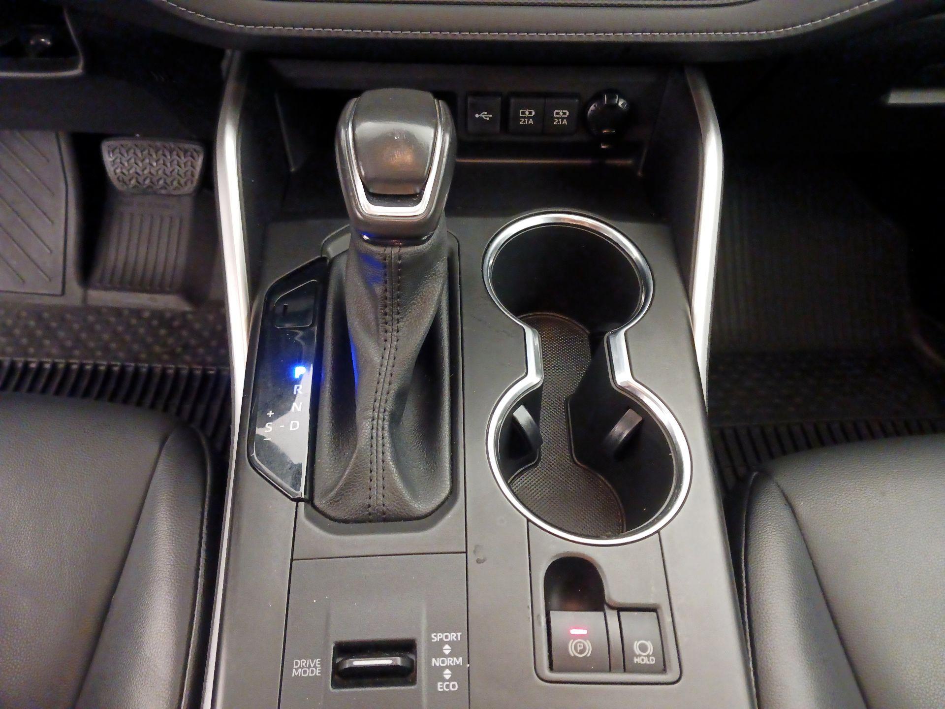 Thumbnail: 2021 Toyota Highlander - 17