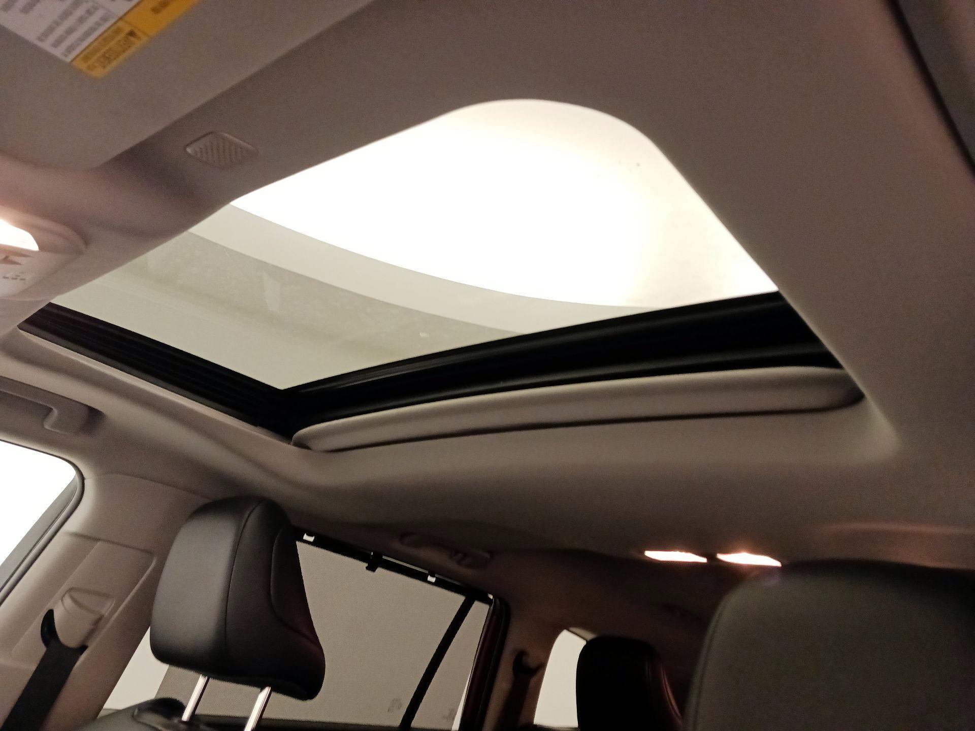 Thumbnail: 2021 Toyota Highlander - 19