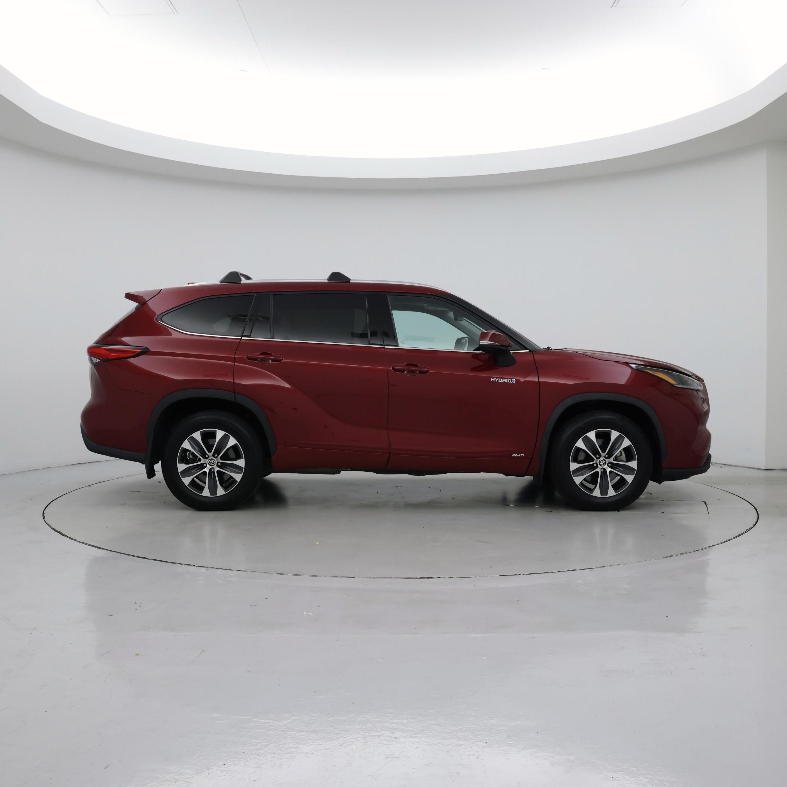 Thumbnail: 2021 Toyota Highlander - 7