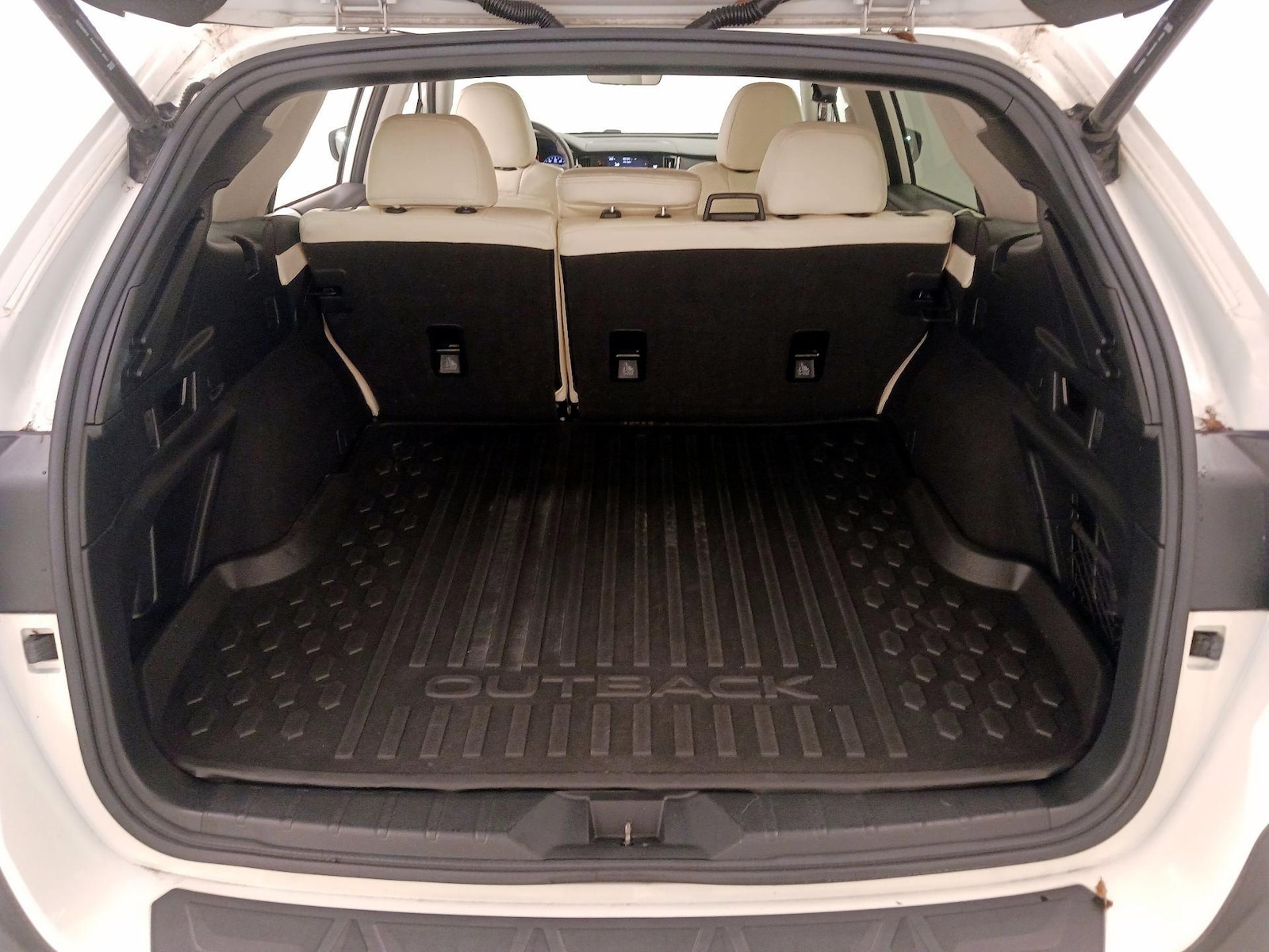 2020 Subaru Outback Premium - Photo 23