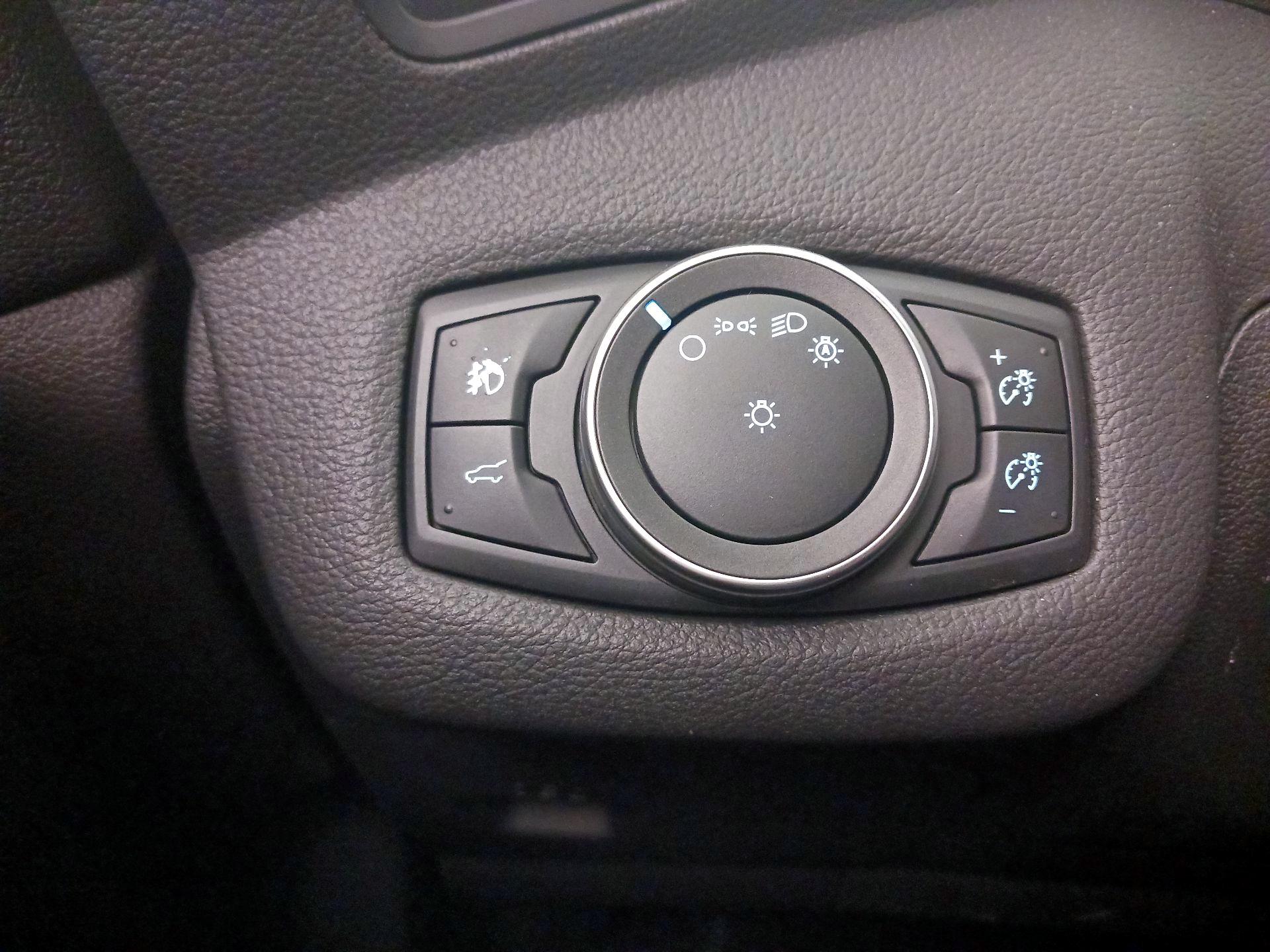 Thumbnail: 2018 Ford Escape - 13