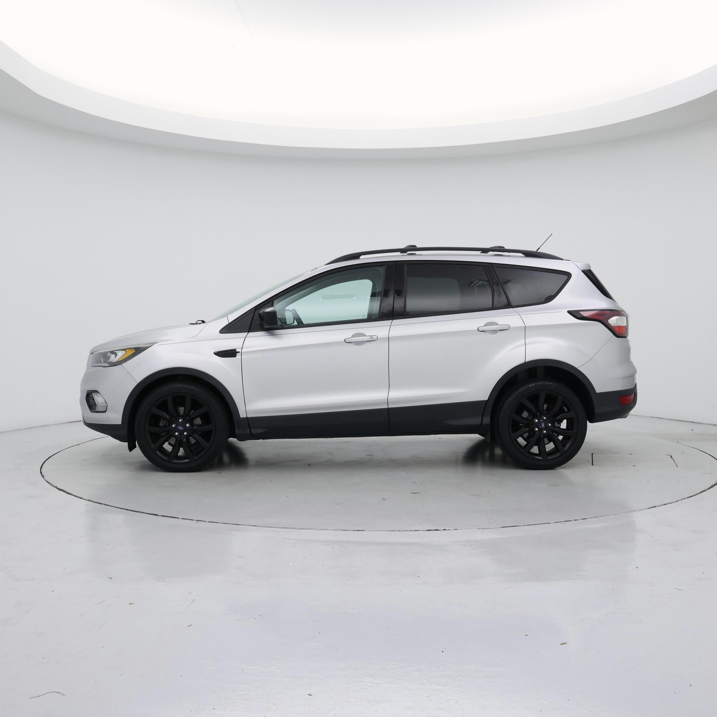 Thumbnail: 2018 Ford Escape - 3
