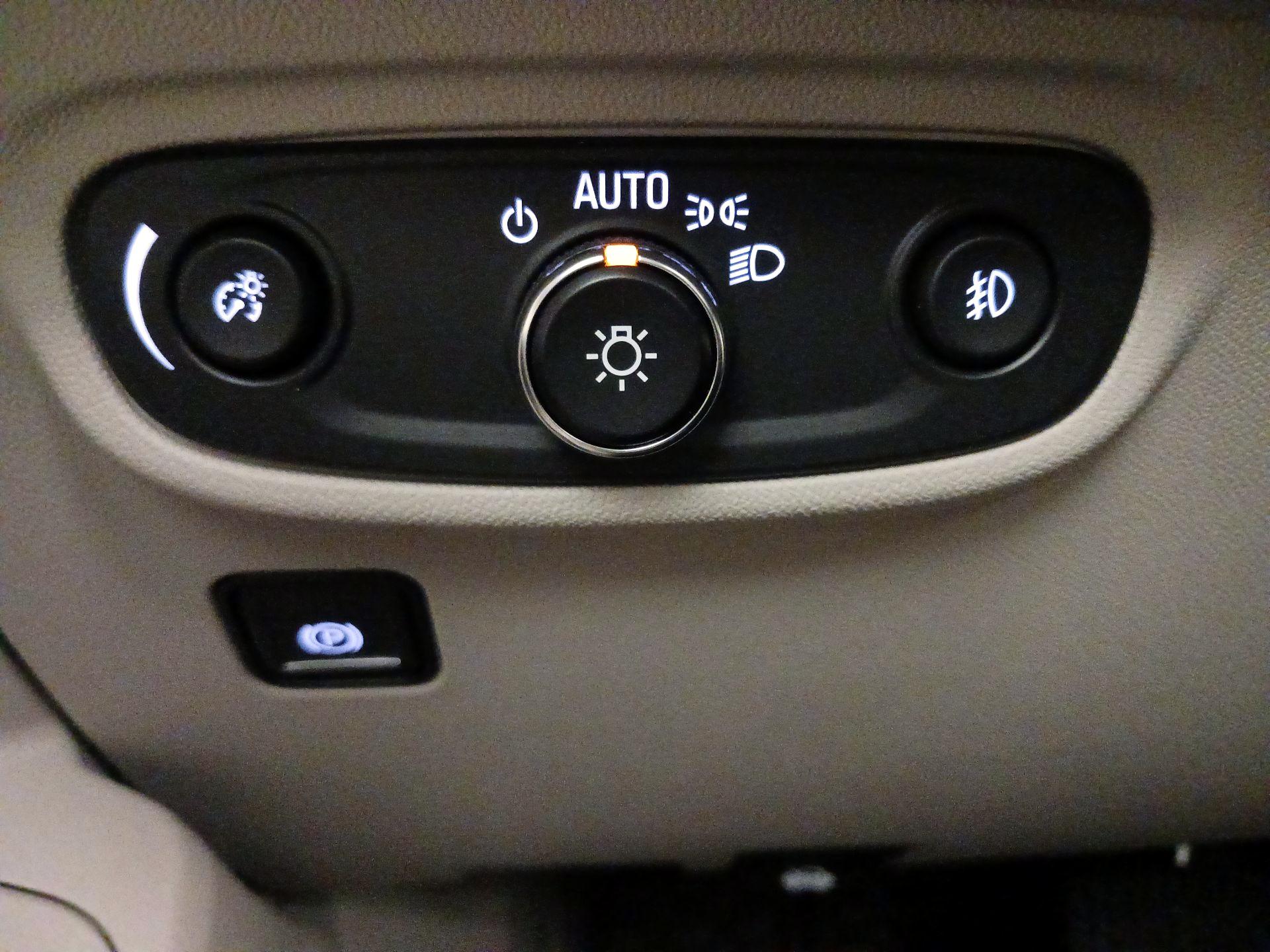 Thumbnail: 2020 GMC Terrain - 13