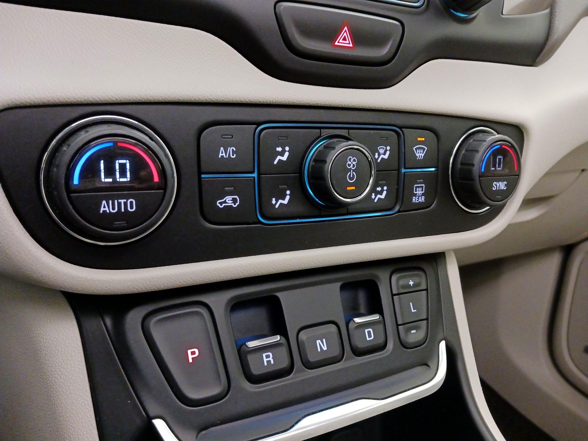 Thumbnail: 2020 GMC Terrain - 17