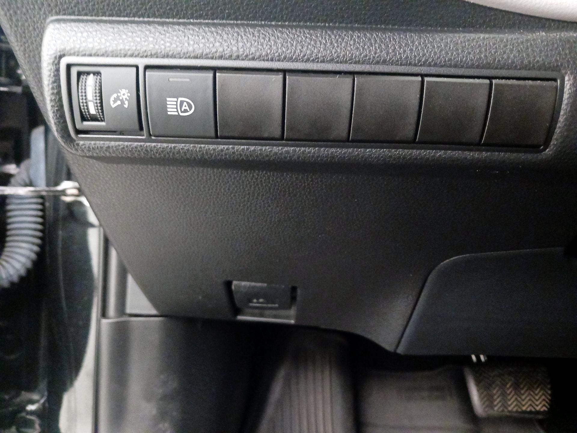 Thumbnail: 2020 Toyota Corolla - 13