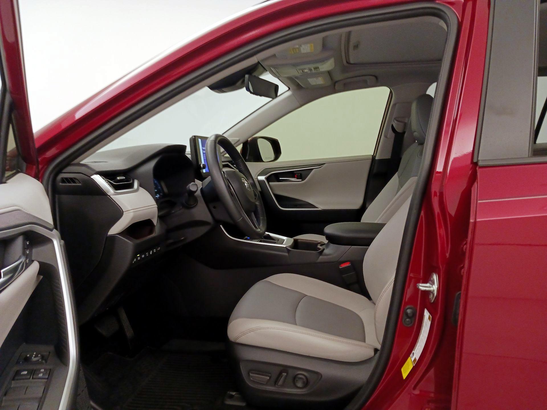 Thumbnail: 2023 Toyota RAV4 - 11