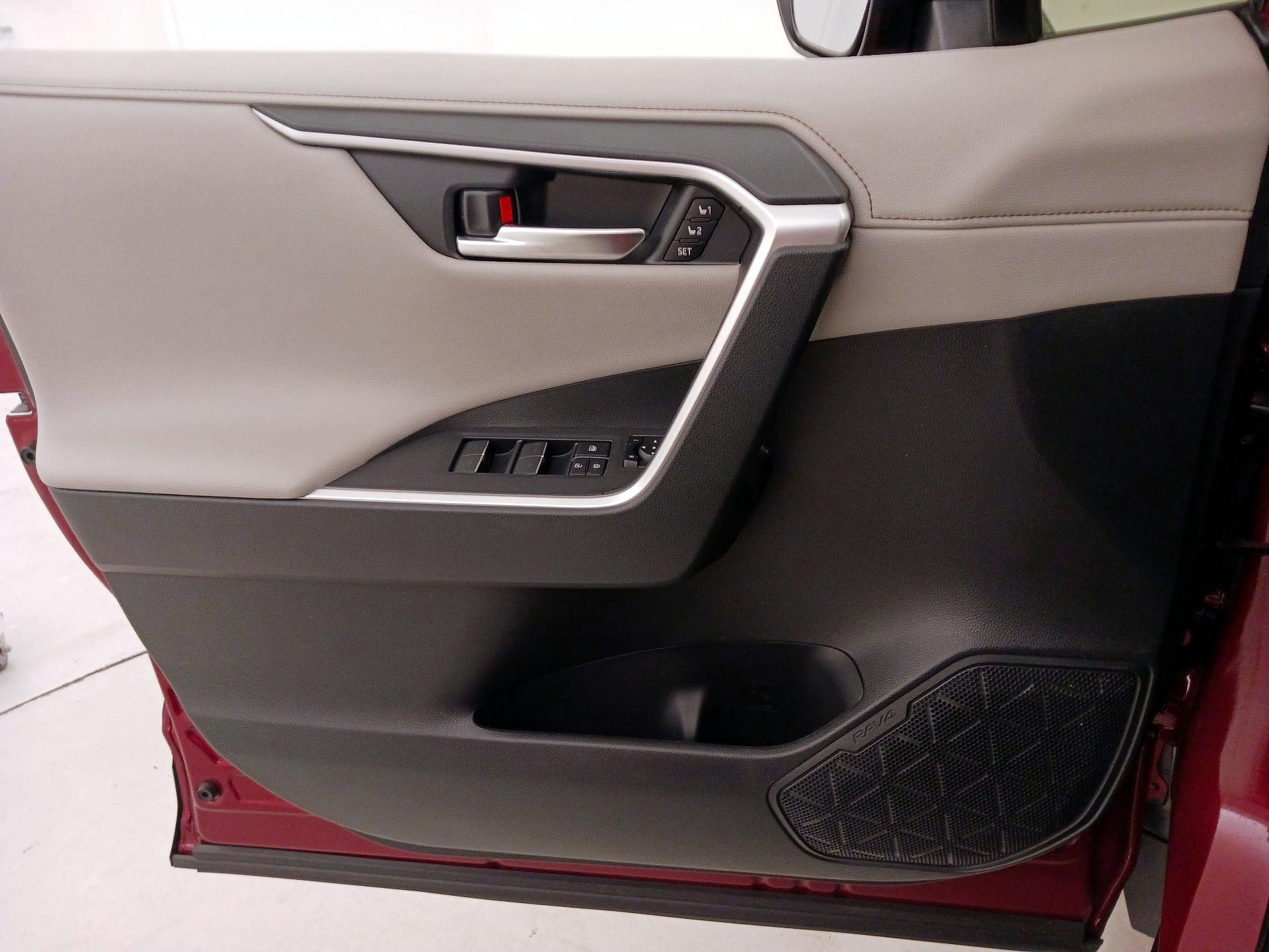 Thumbnail: 2023 Toyota RAV4 - 12