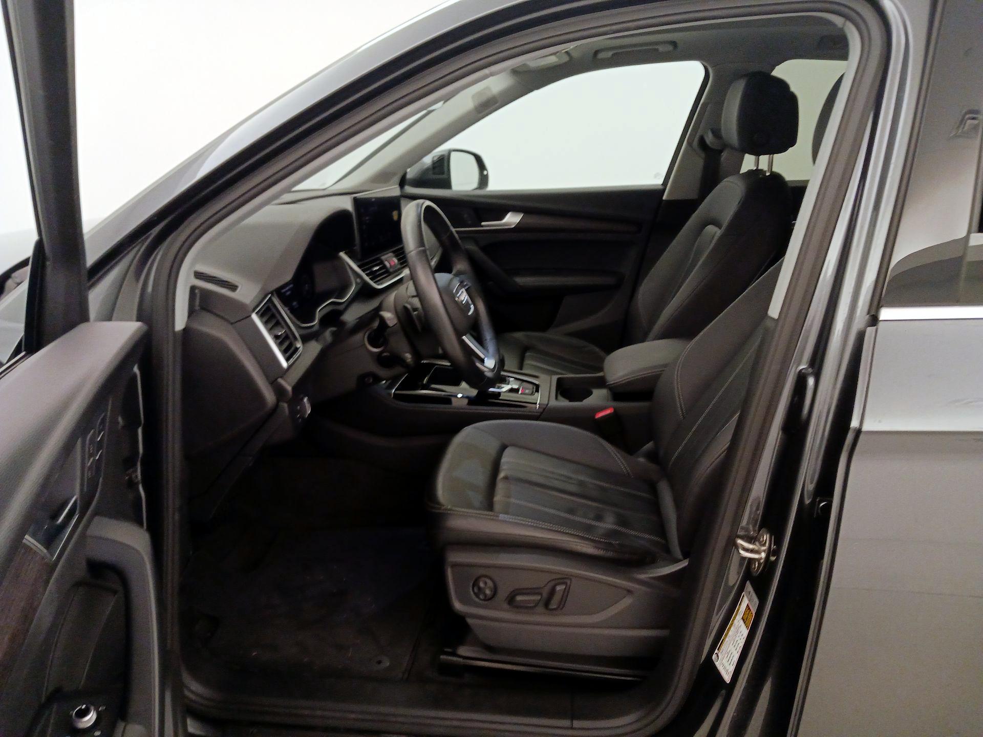 Thumbnail: 2023 Audi Q5 - 11