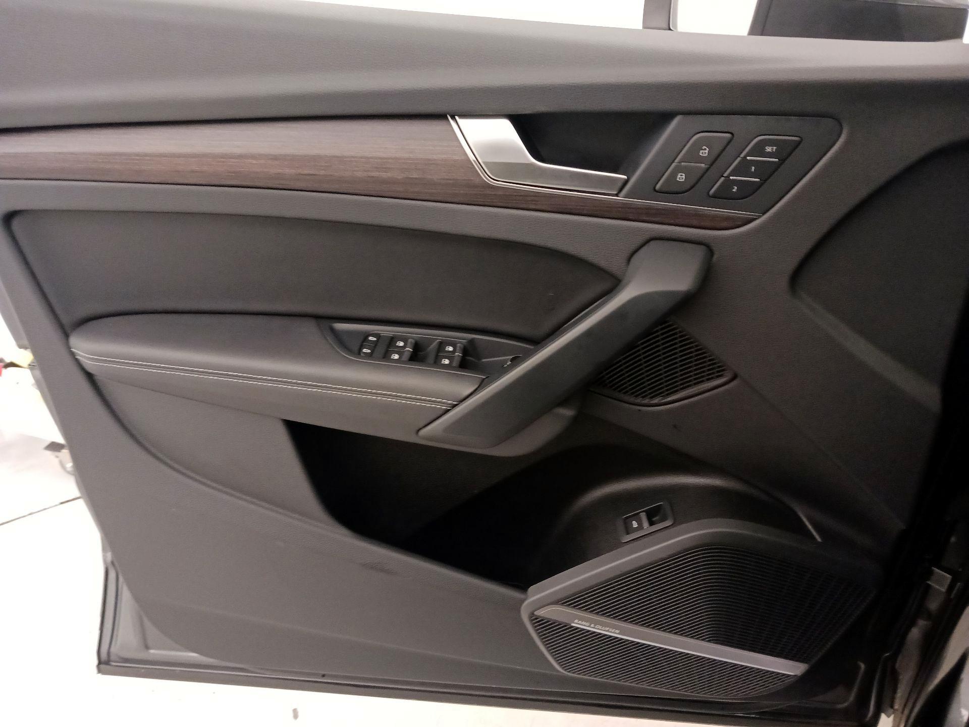 Thumbnail: 2023 Audi Q5 - 12