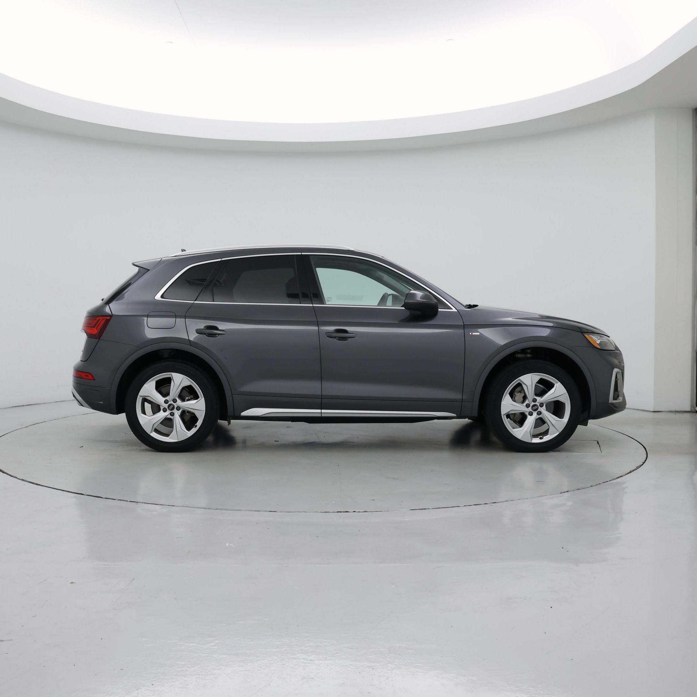 Thumbnail: 2023 Audi Q5 - 7