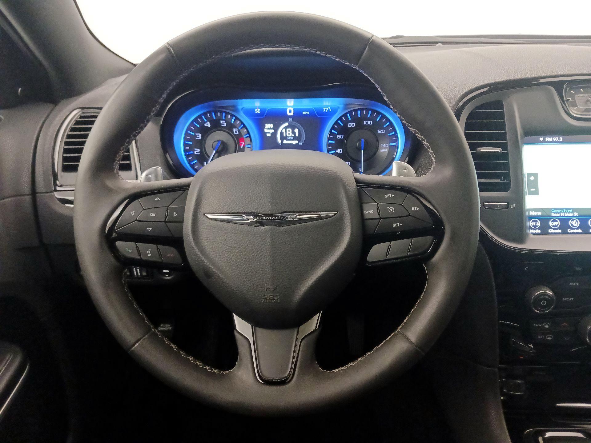 Thumbnail: 2023 Chrysler 300 - 10