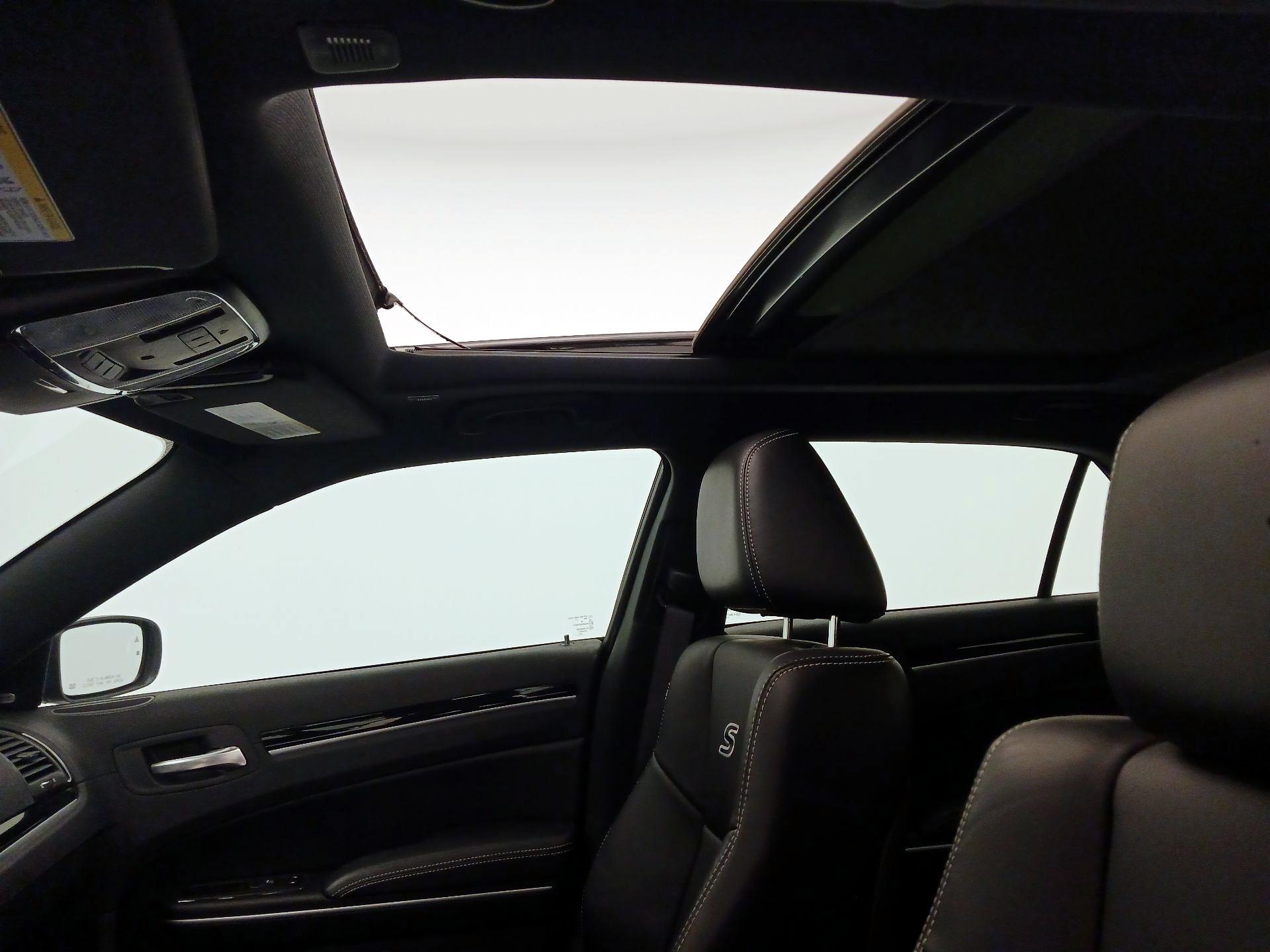 Thumbnail: 2023 Chrysler 300 - 20