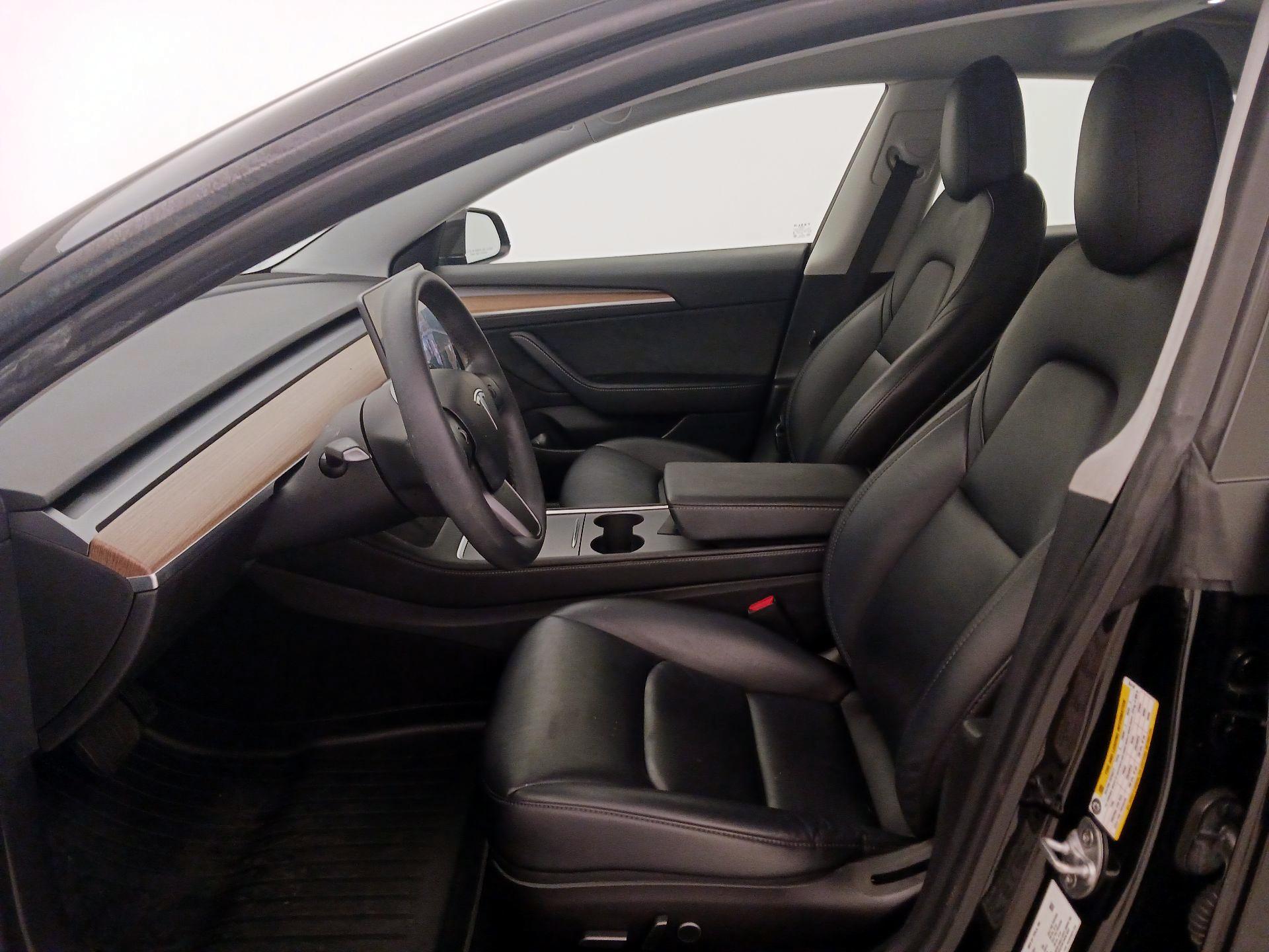 Thumbnail: 2021 Tesla Model 3 - 11