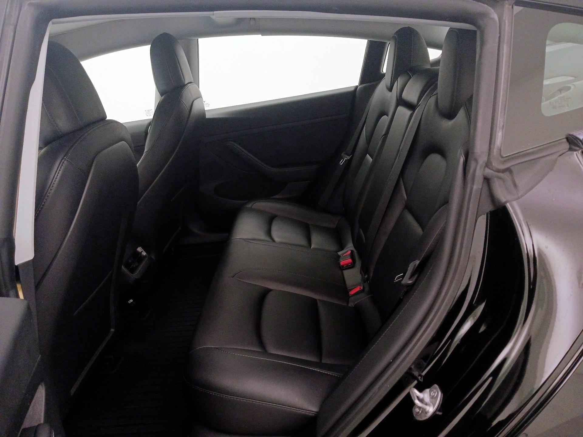 Thumbnail: 2021 Tesla Model 3 - 18