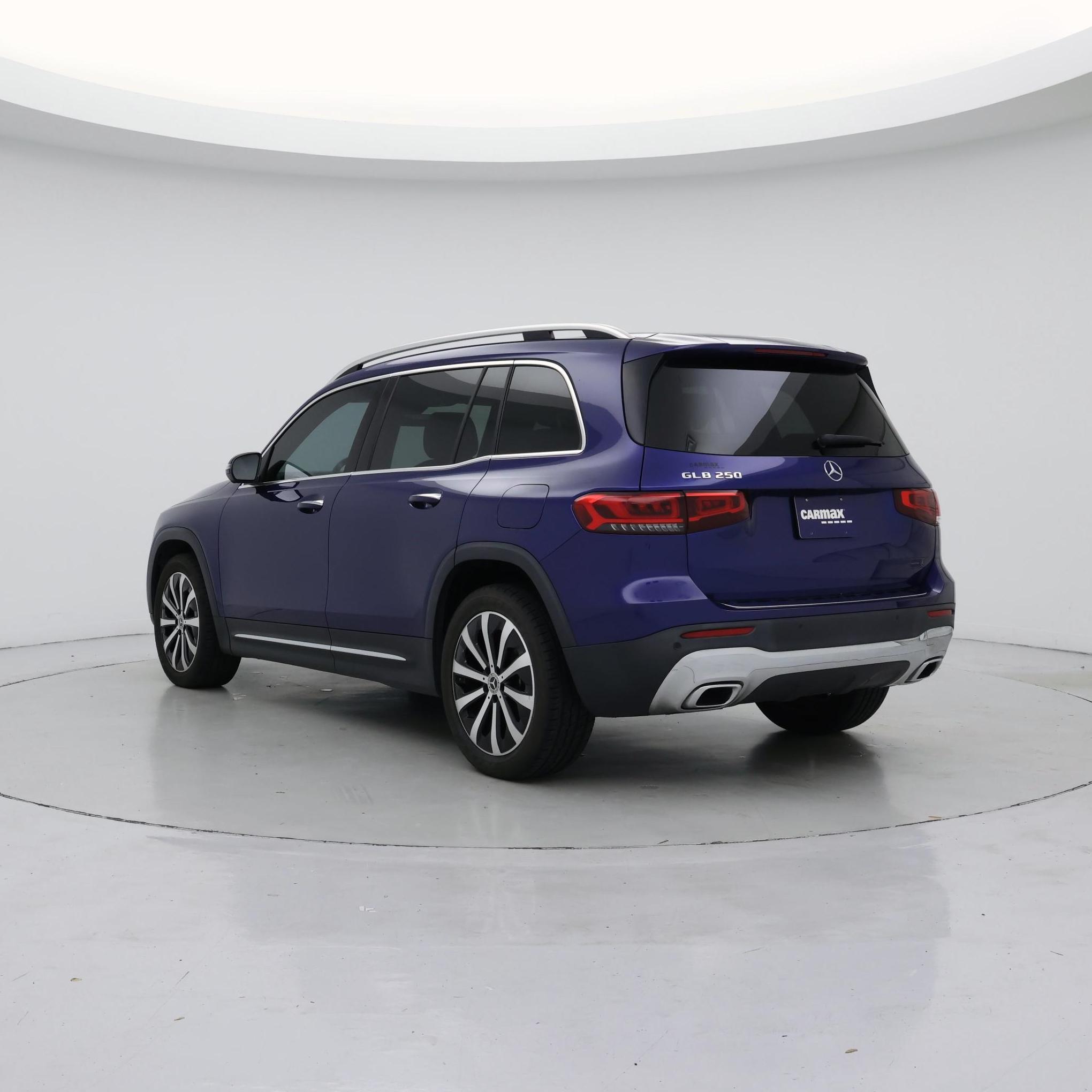 Thumbnail: 2021 Mercedes-Benz GLB - 2