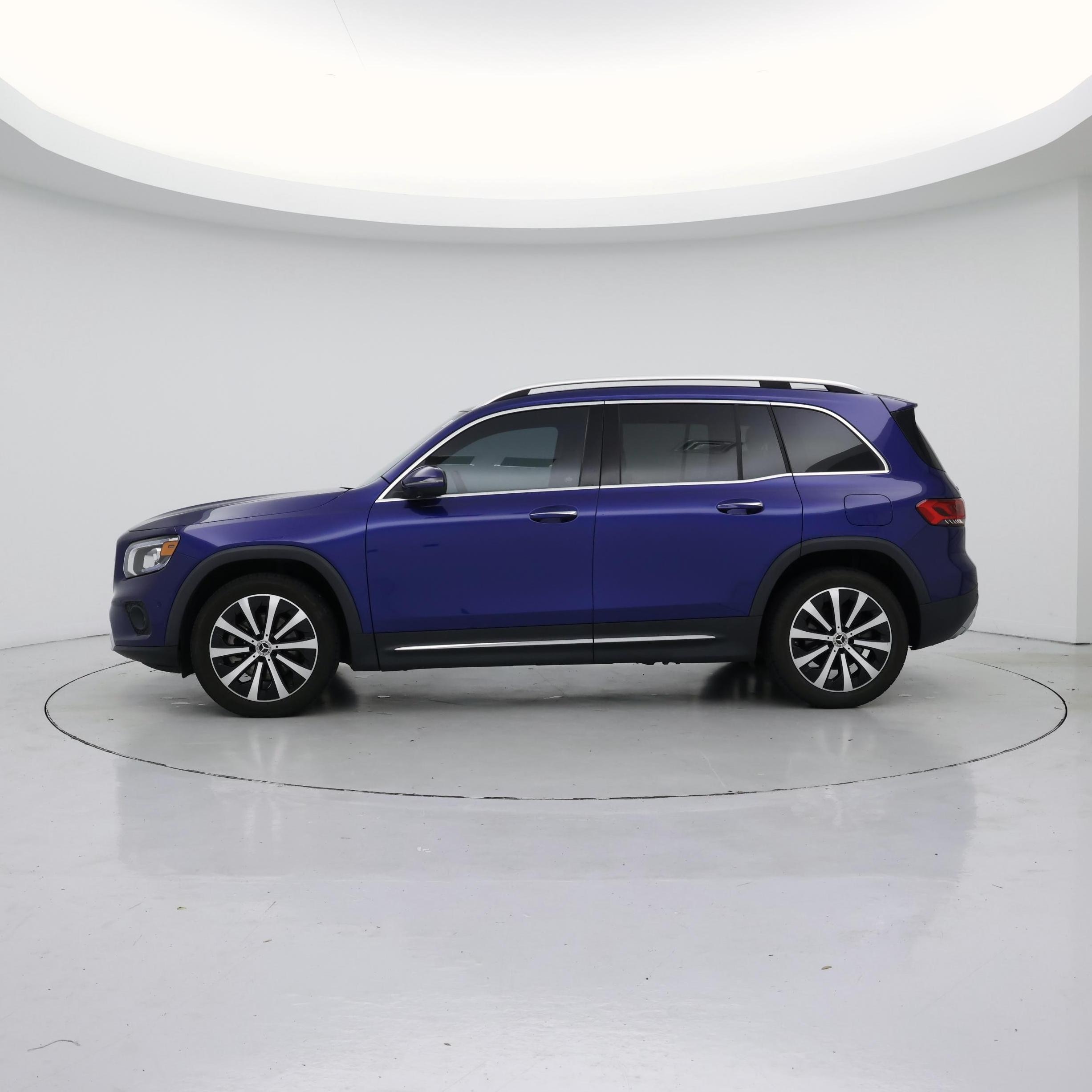 Thumbnail: 2021 Mercedes-Benz GLB - 3